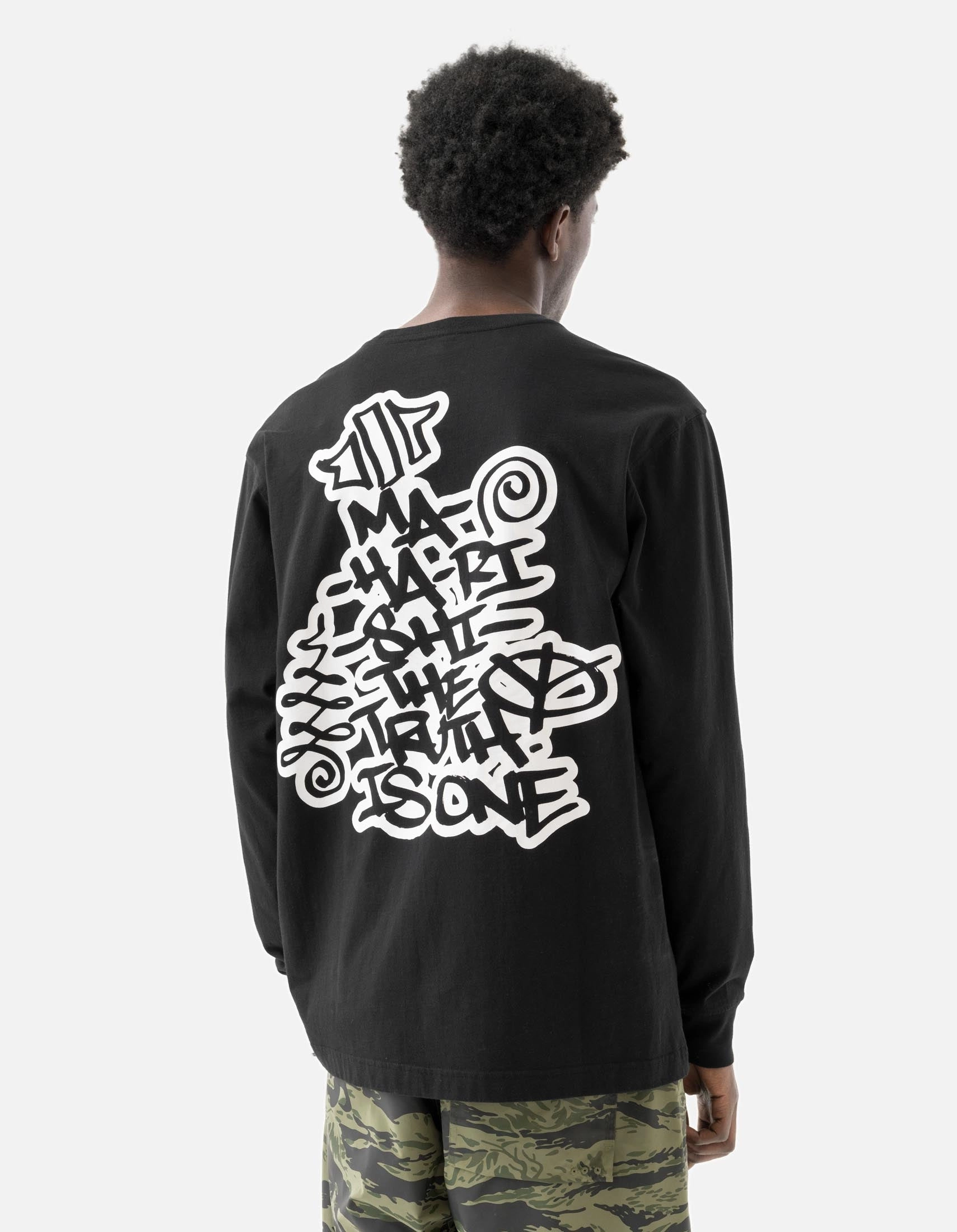 ButtonFront NeutralPalette 2202 Swirling Snowflake L/S T-Shirt Black