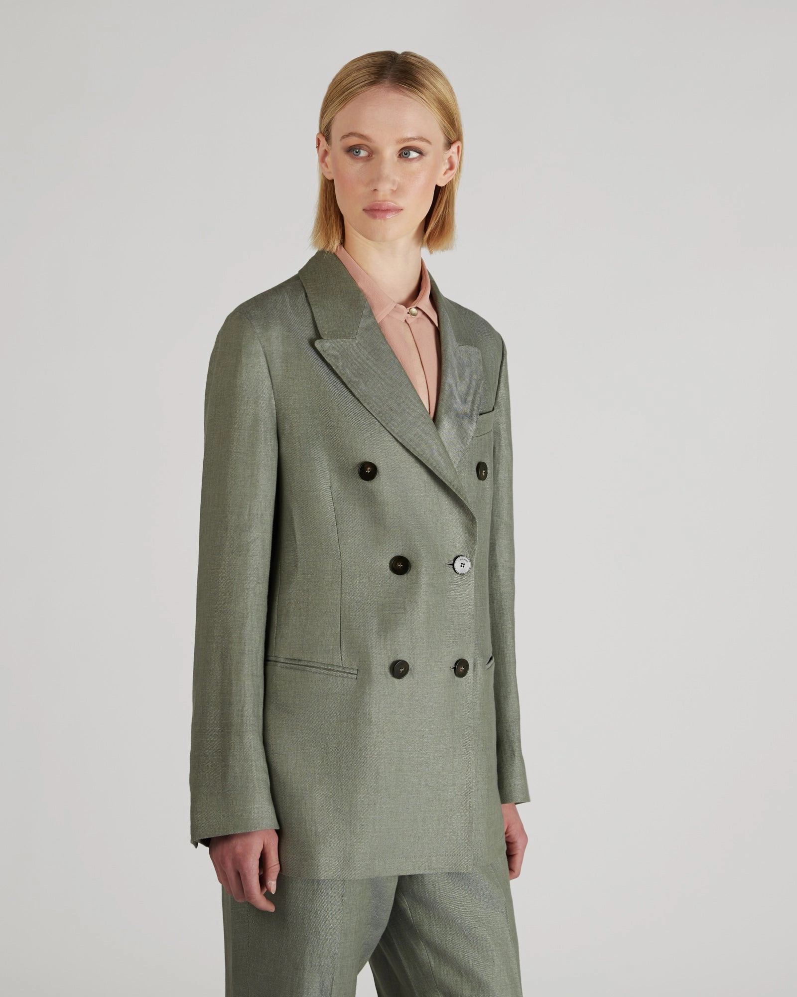 Ergonomic Articulation Double-breasted linen jacket