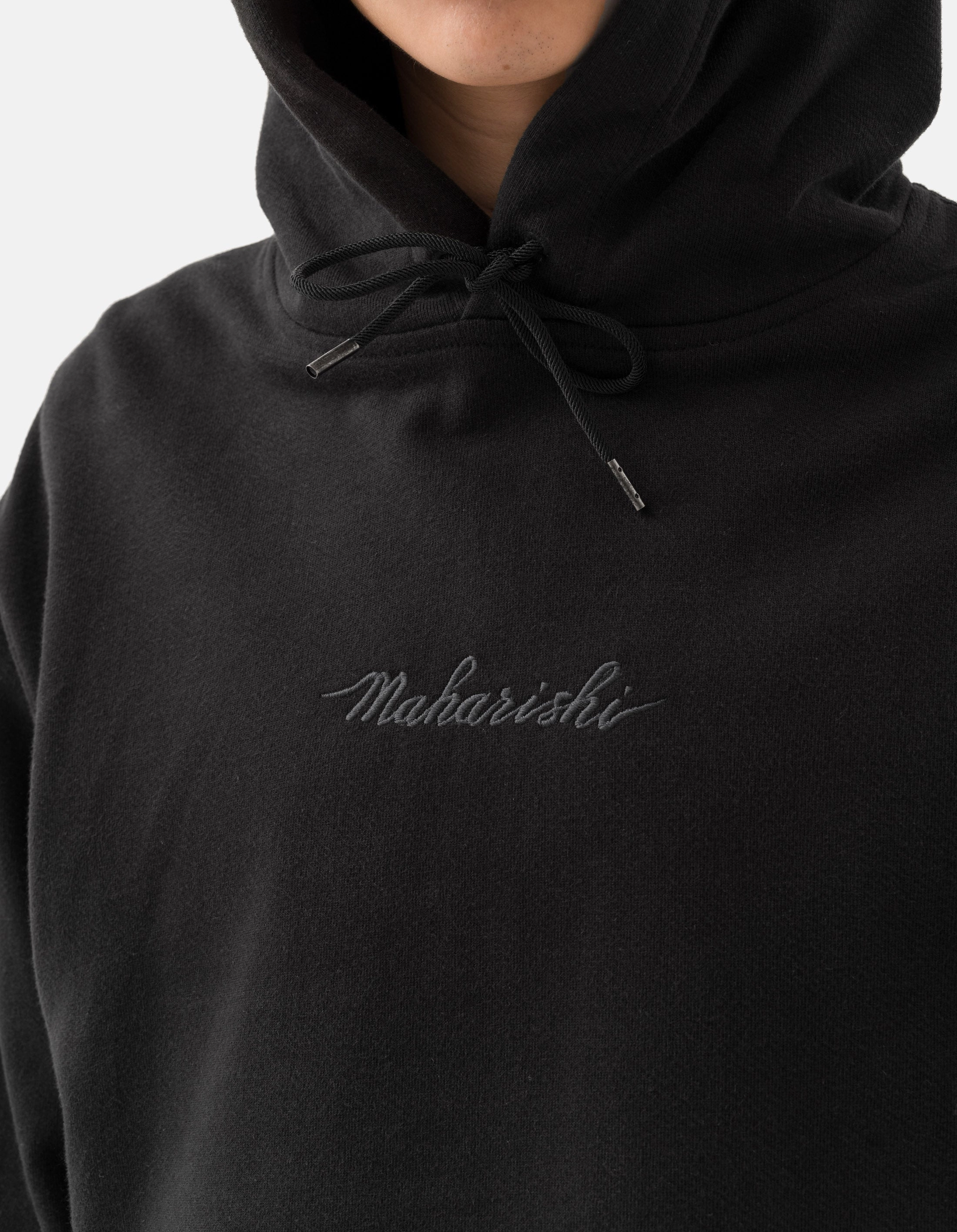 4622 Maharishi Organic Hooded Sweat Black sunny day wear