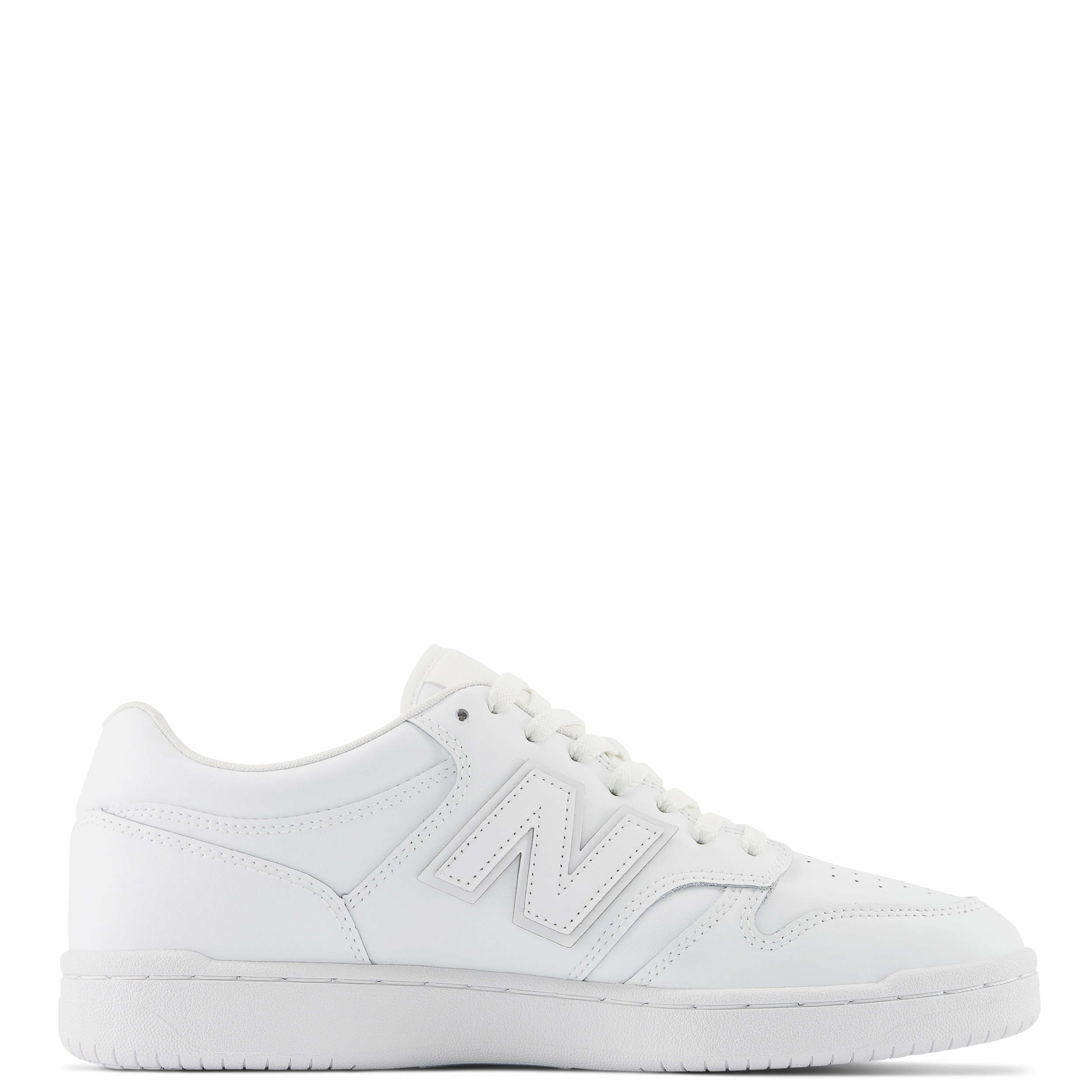 Dynamic silhouette perforated upper 480