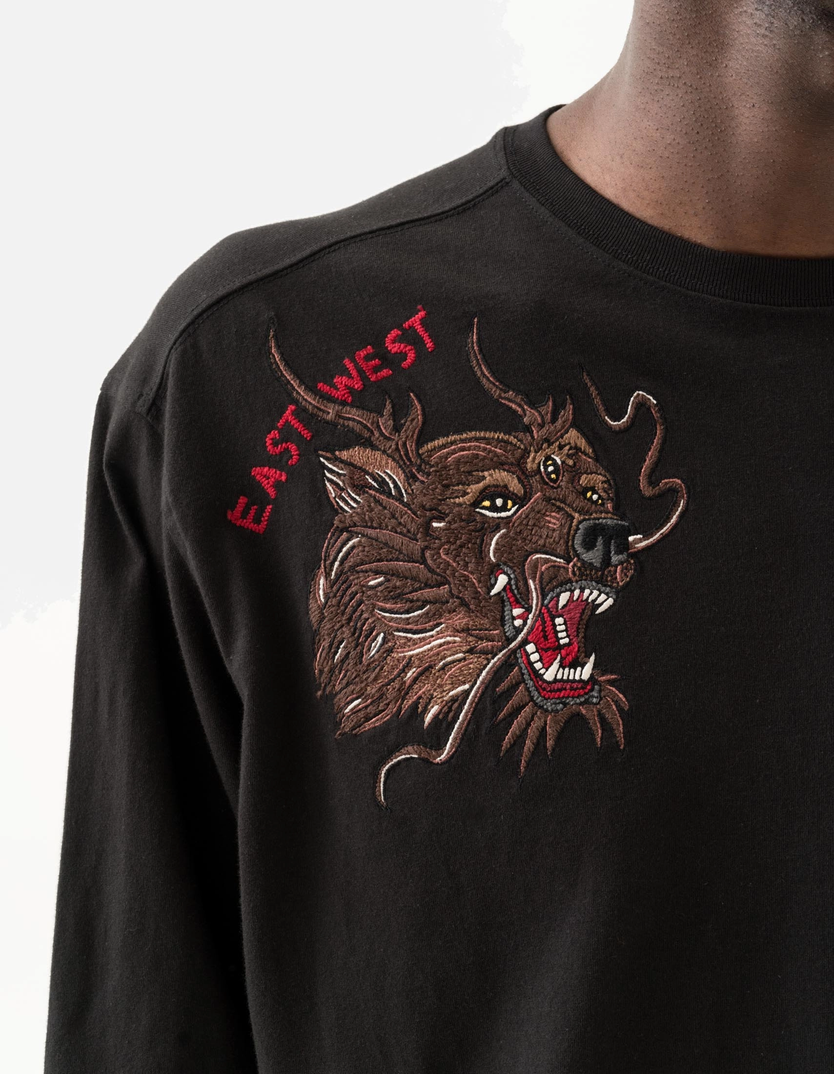 Structured Shoulder 7090 Duality Bering Bears Embroidered L/S T-Shirt Black