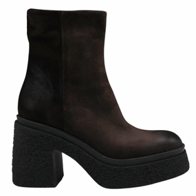 Outdoor Performance Storm Proof 8952 Suede Bootie