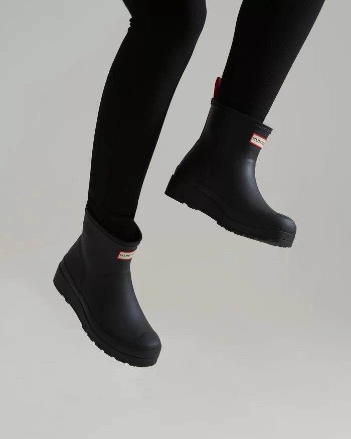 Reinforced Form Weekend Camping WOMEN'S PLAY BOOT SHORT