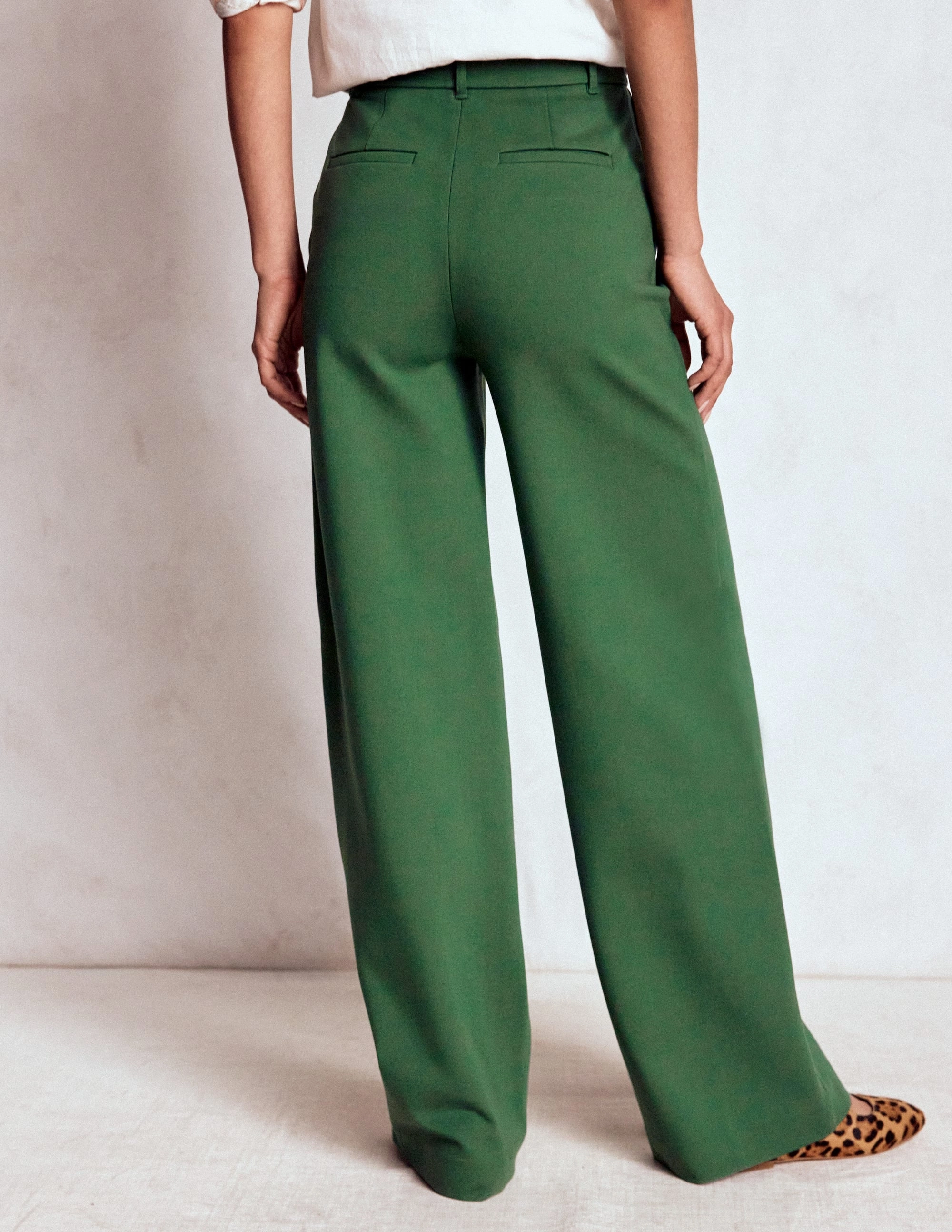 Sporty Comfort Fit Performance Gear Belgravia Ponte Trousers-Hunter Green