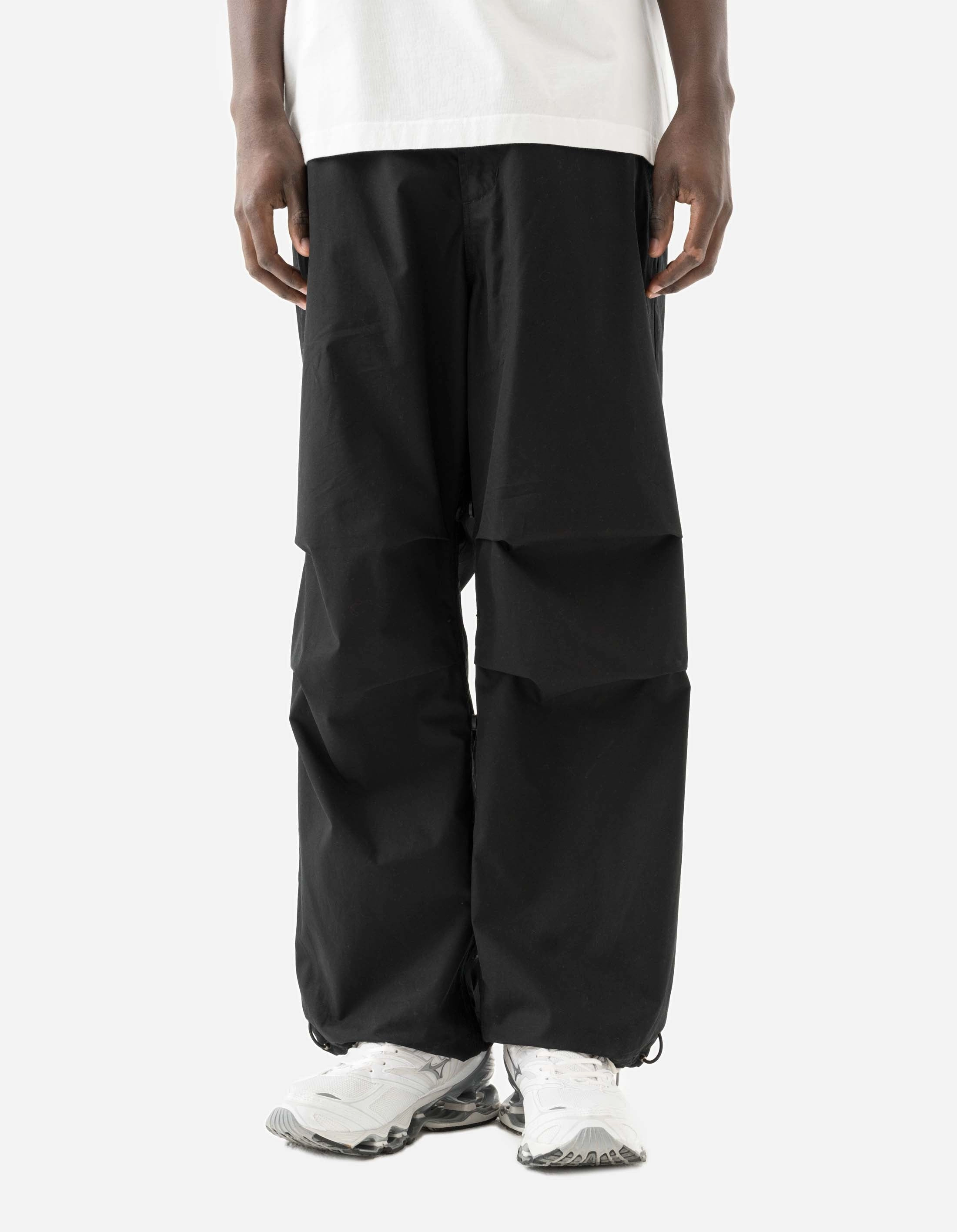 7082 Pointillist Dragon Embroidered Snopants? Black Non Tapered Leg