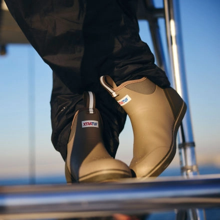 Men's 6" Ankle Deck Boot Compact Build Wide Range