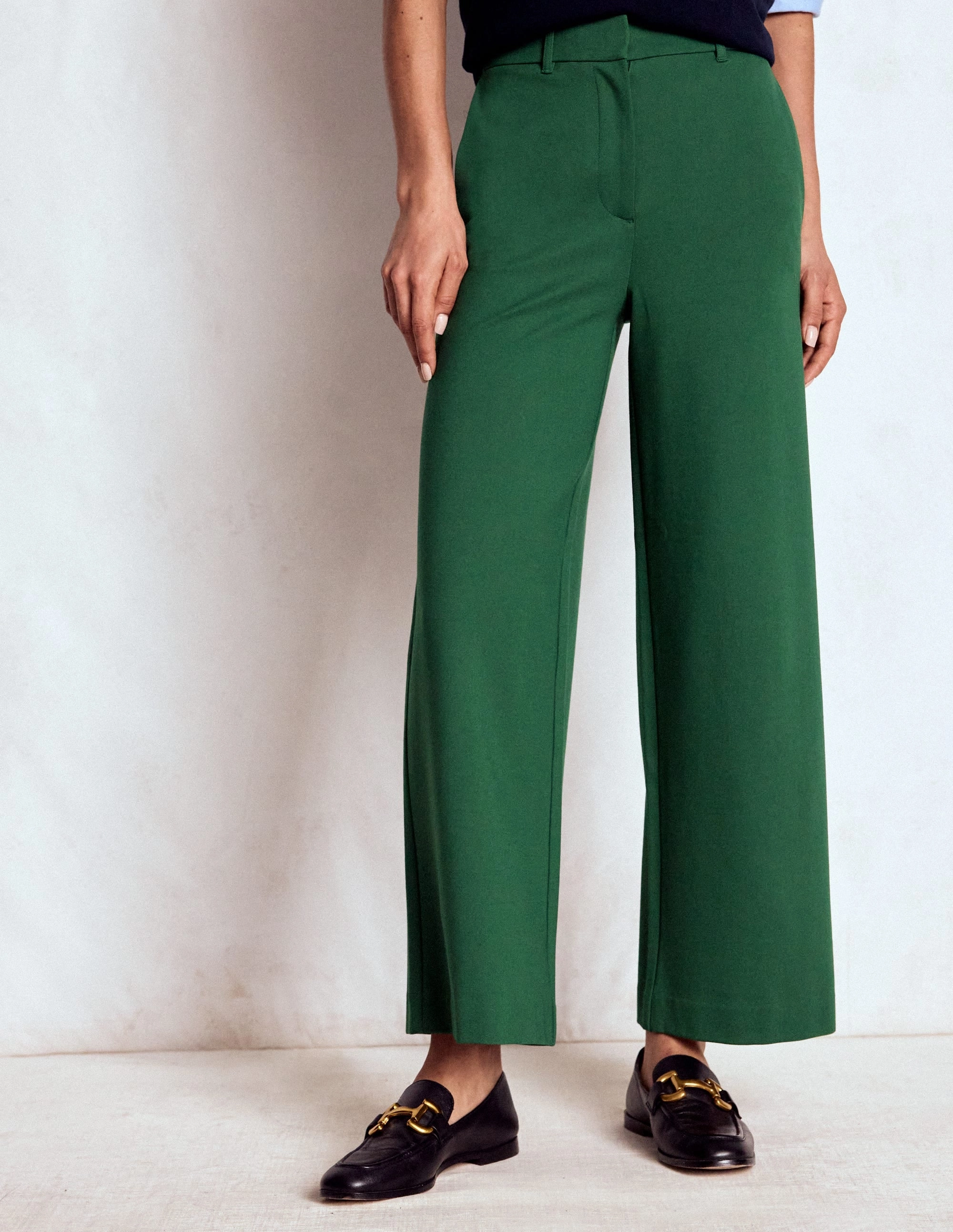 Belgravia Ponte Crop Trousers-Hunter Green Weekend Adventure