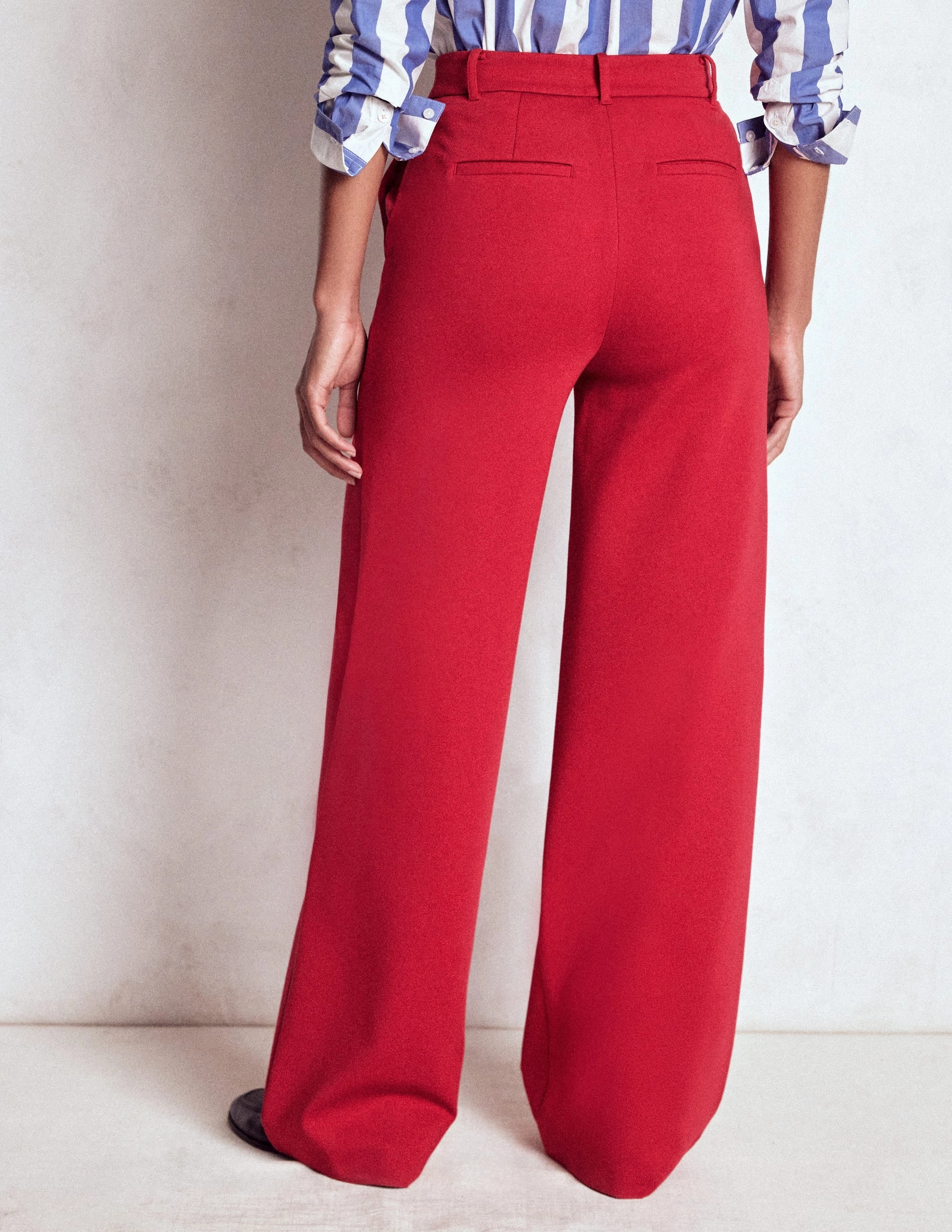 Belgravia Ponte Trousers-Carmine Red Dynamic Motion Chic Design