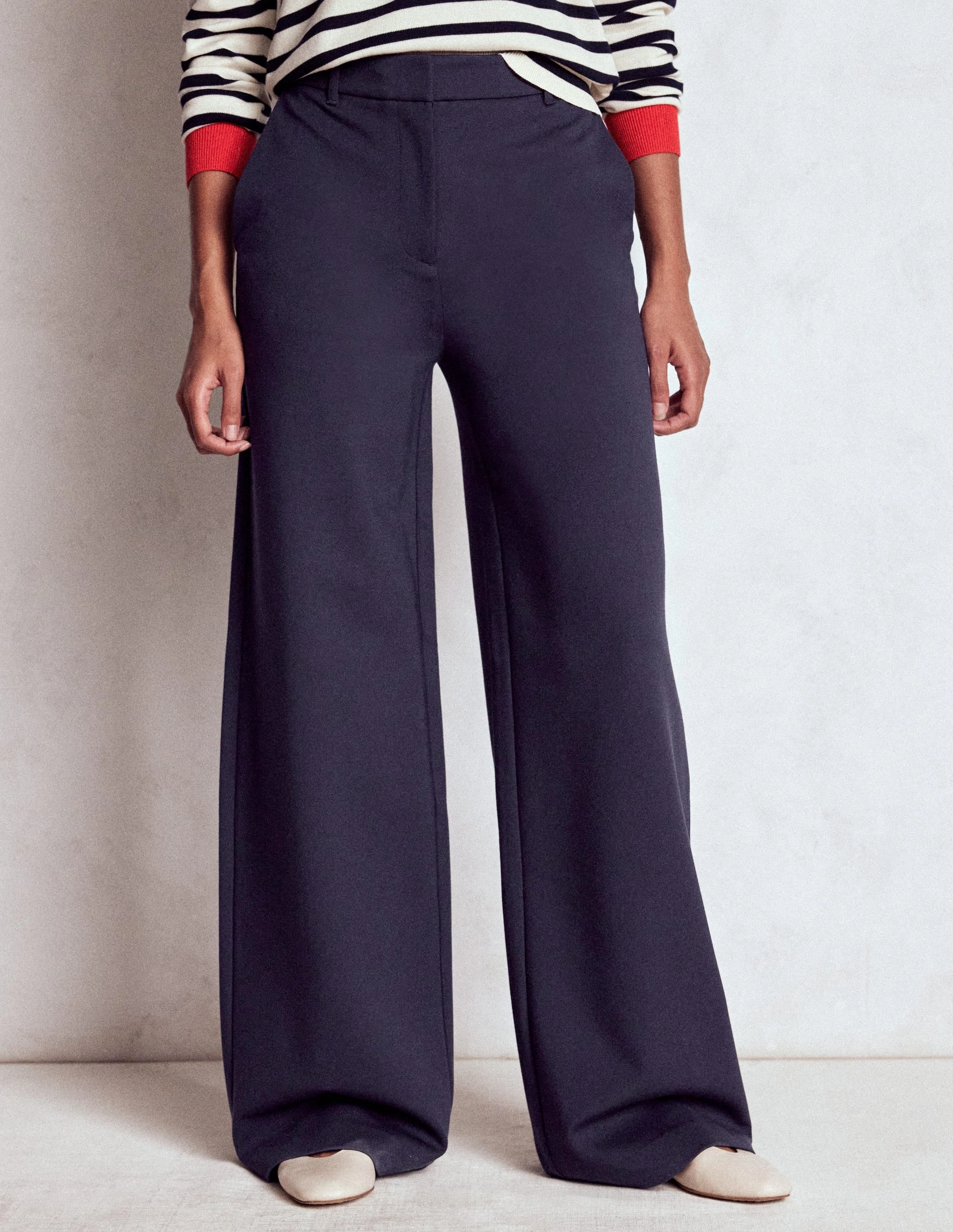 Belgravia Ponte Trousers-Navy Active Lifestyle Refined fit
