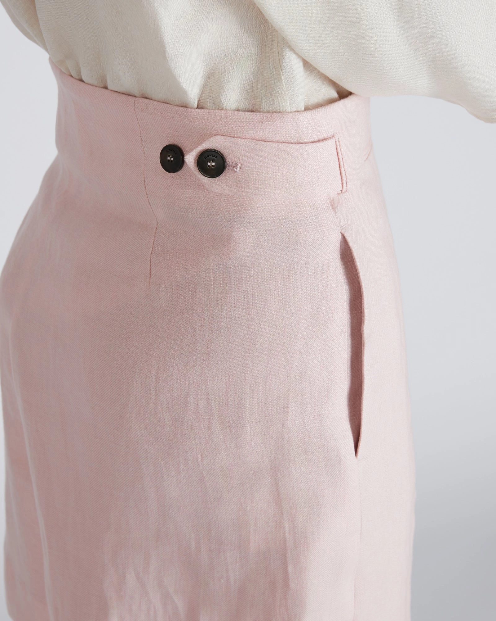 SeamlessConstruction Dynamic Fit Bermuda shorts in linen