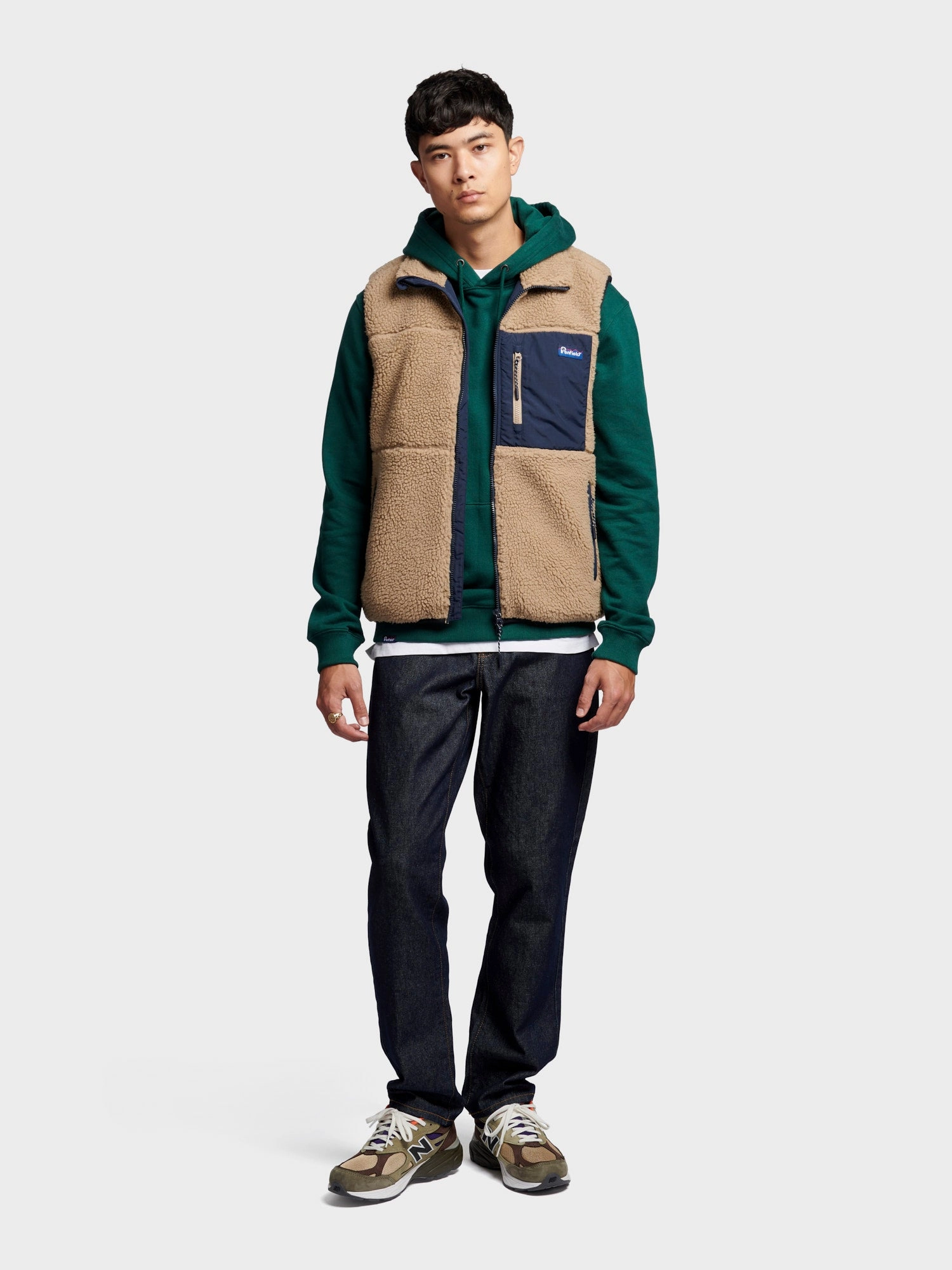 Mattawa Fleece Vest in Chinchilla On The Go Layer VentilatedPanels