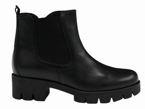 Durable Design Chukka Silhouette Chelsea Bootie