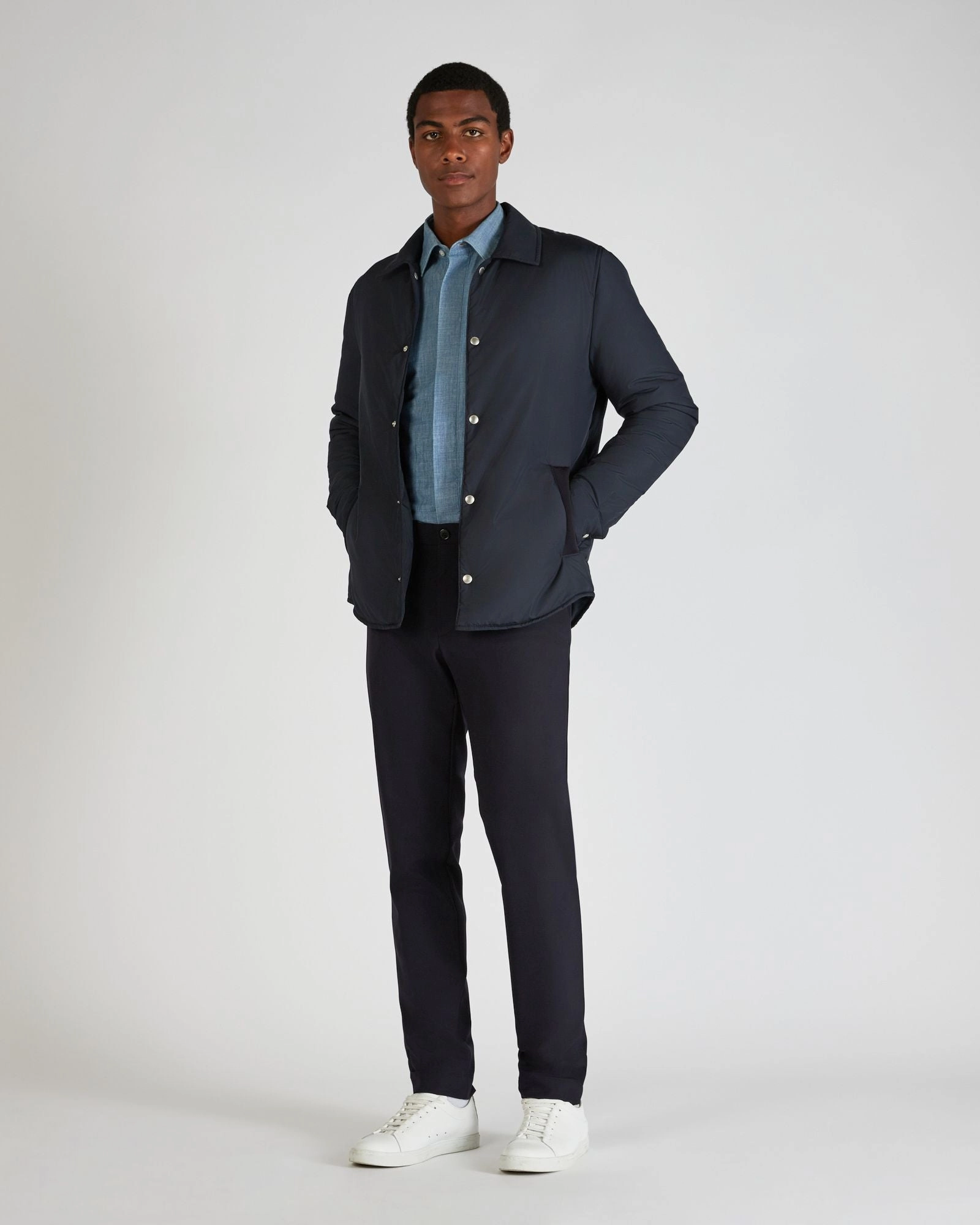 Casual fit chambray shirt Versatile Layering Piece