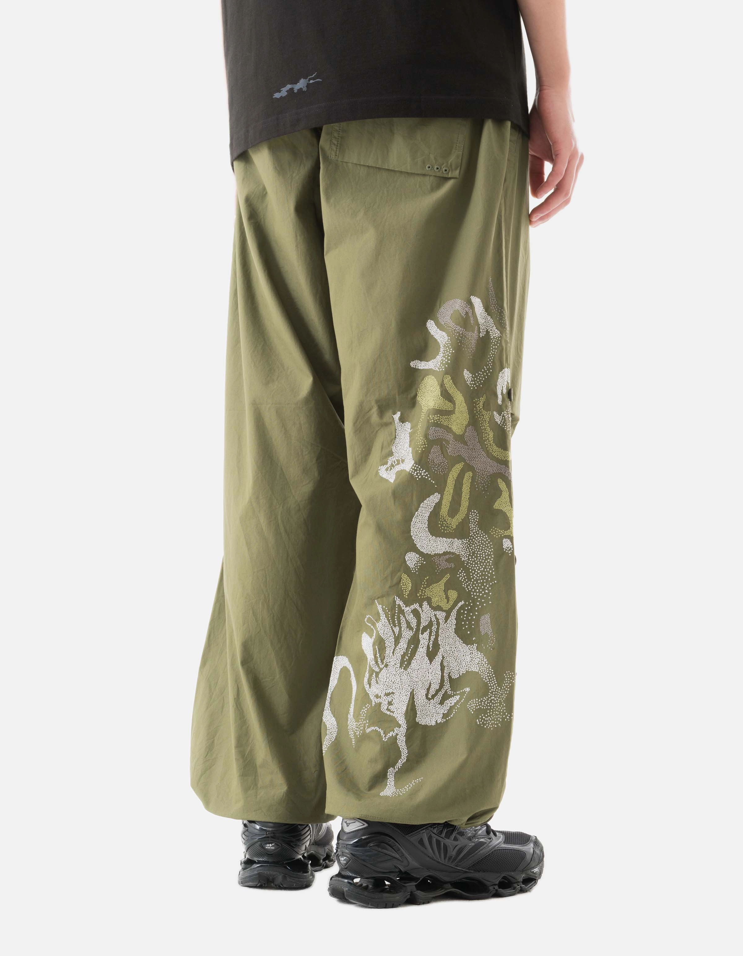 7082 Pointillist Dragon Embroidered Snopants? Olive OG-107F Stay Fresh StainResistantFinish