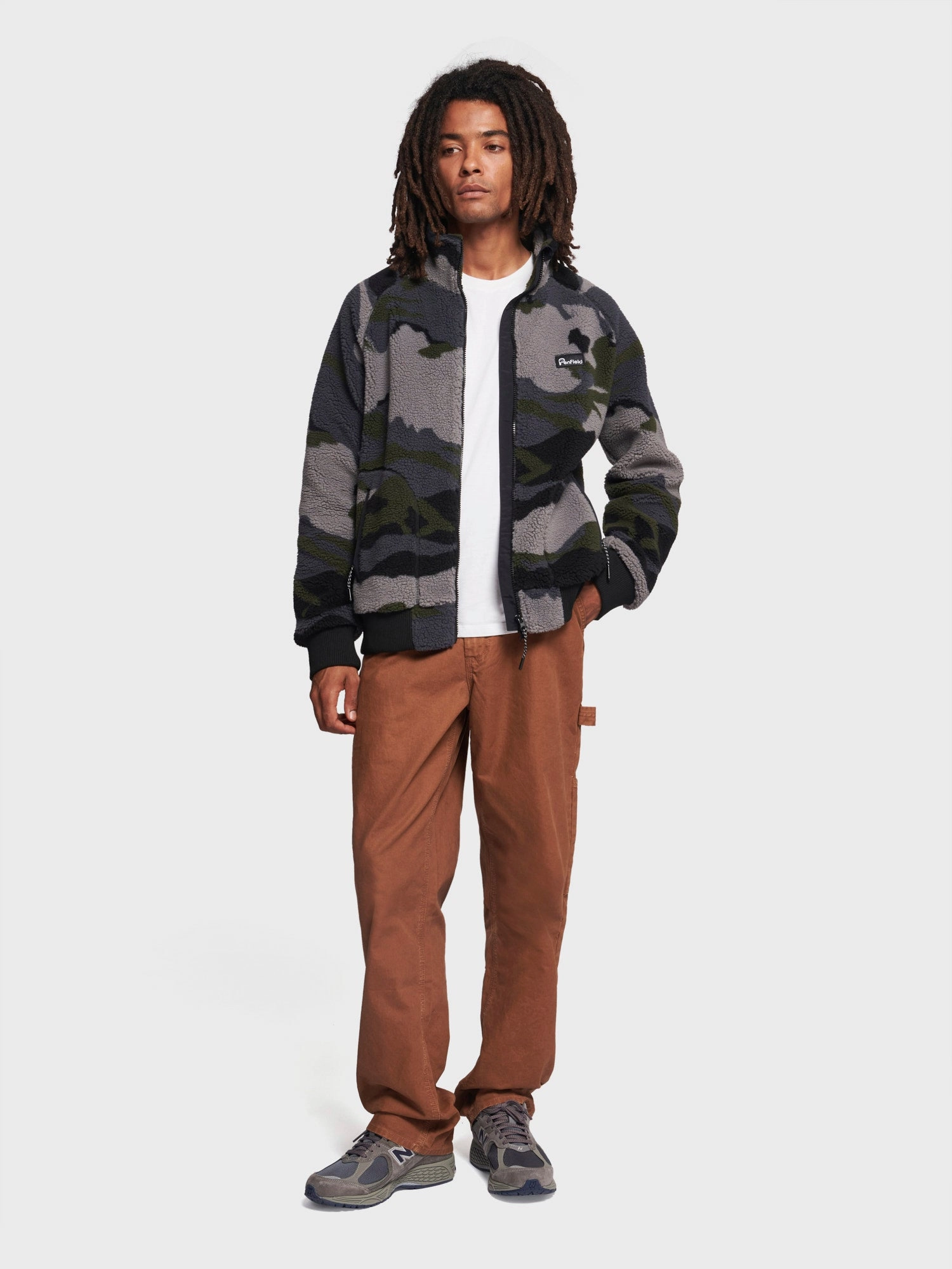 MagneticClosureSystem SeamSealed Edges Abstract Mountain Fleece Jacket in Ebony