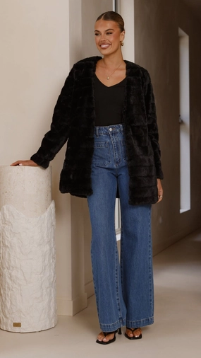 Tully Longline Jacket - Black Minimal Detail Quick Release Buckle