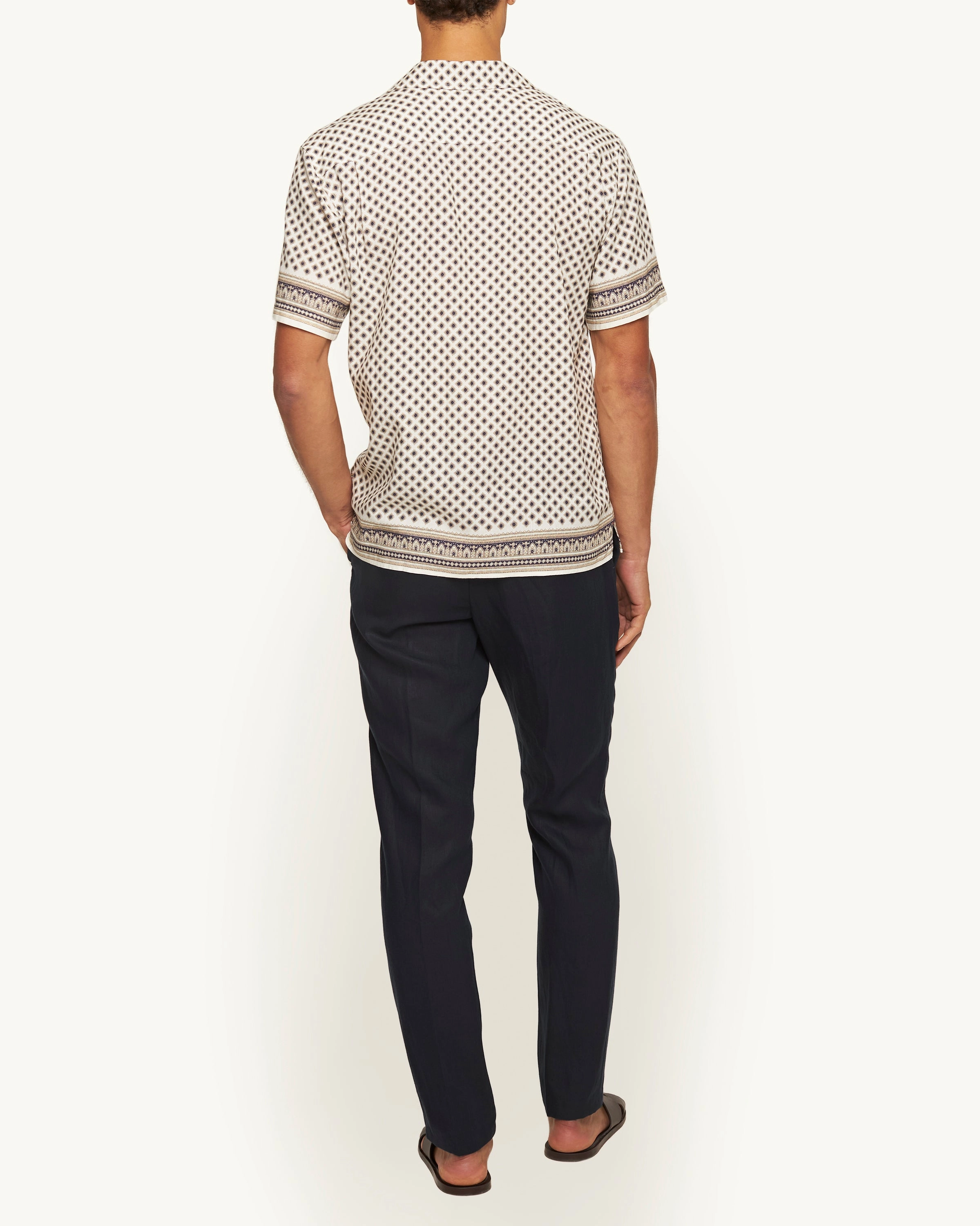 Slim Fit Design Griffon Lino