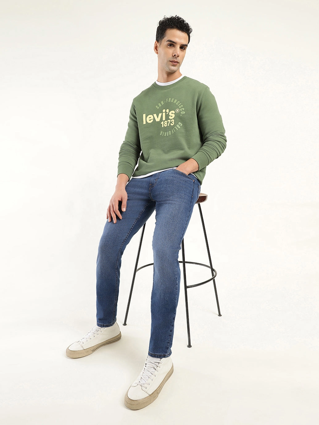 Student Outfit Earthy Men's 512 Indigo Slim Tapered Fit Mid Rise Jeans