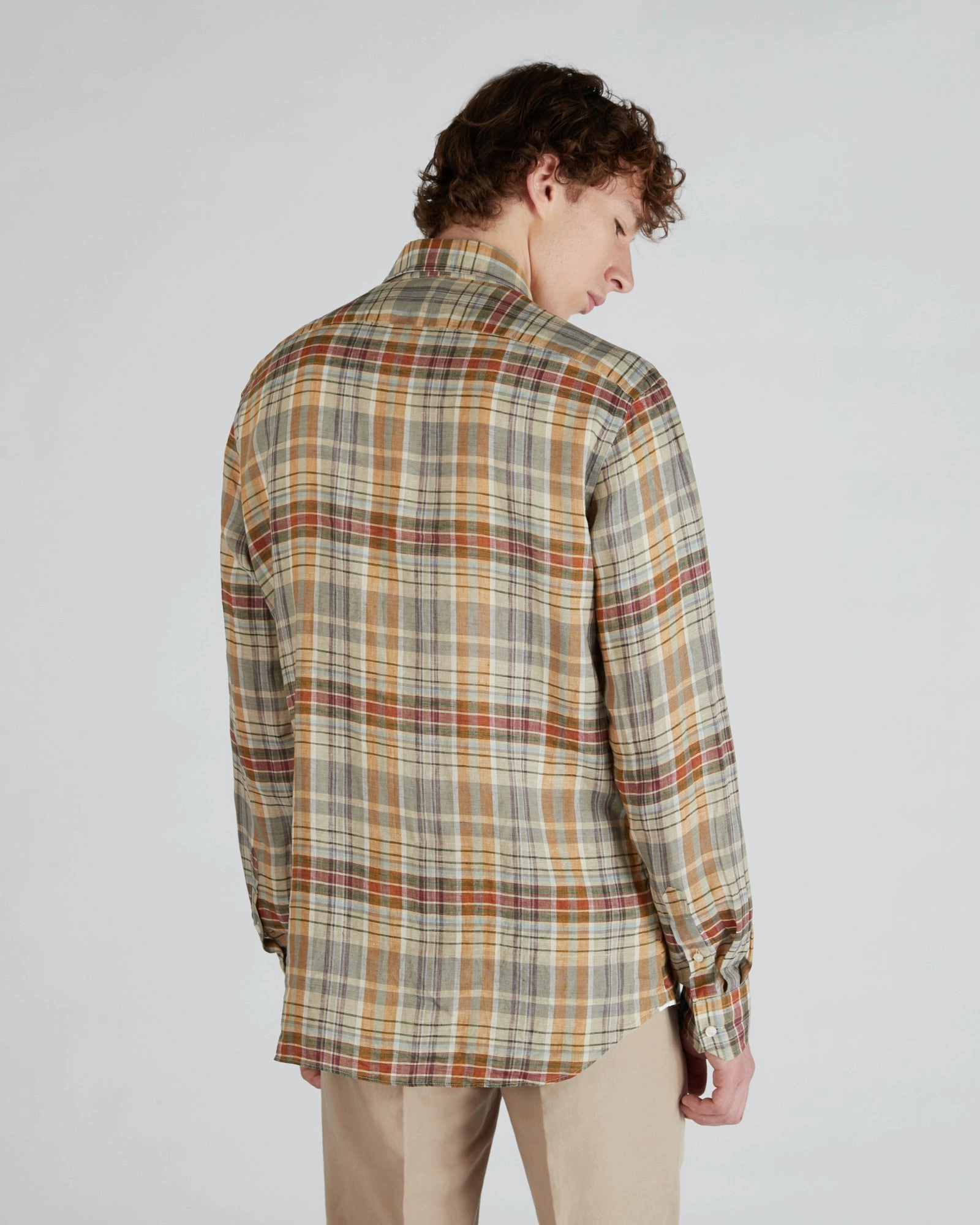 Casual-fit linen shirt hypoallergenic material