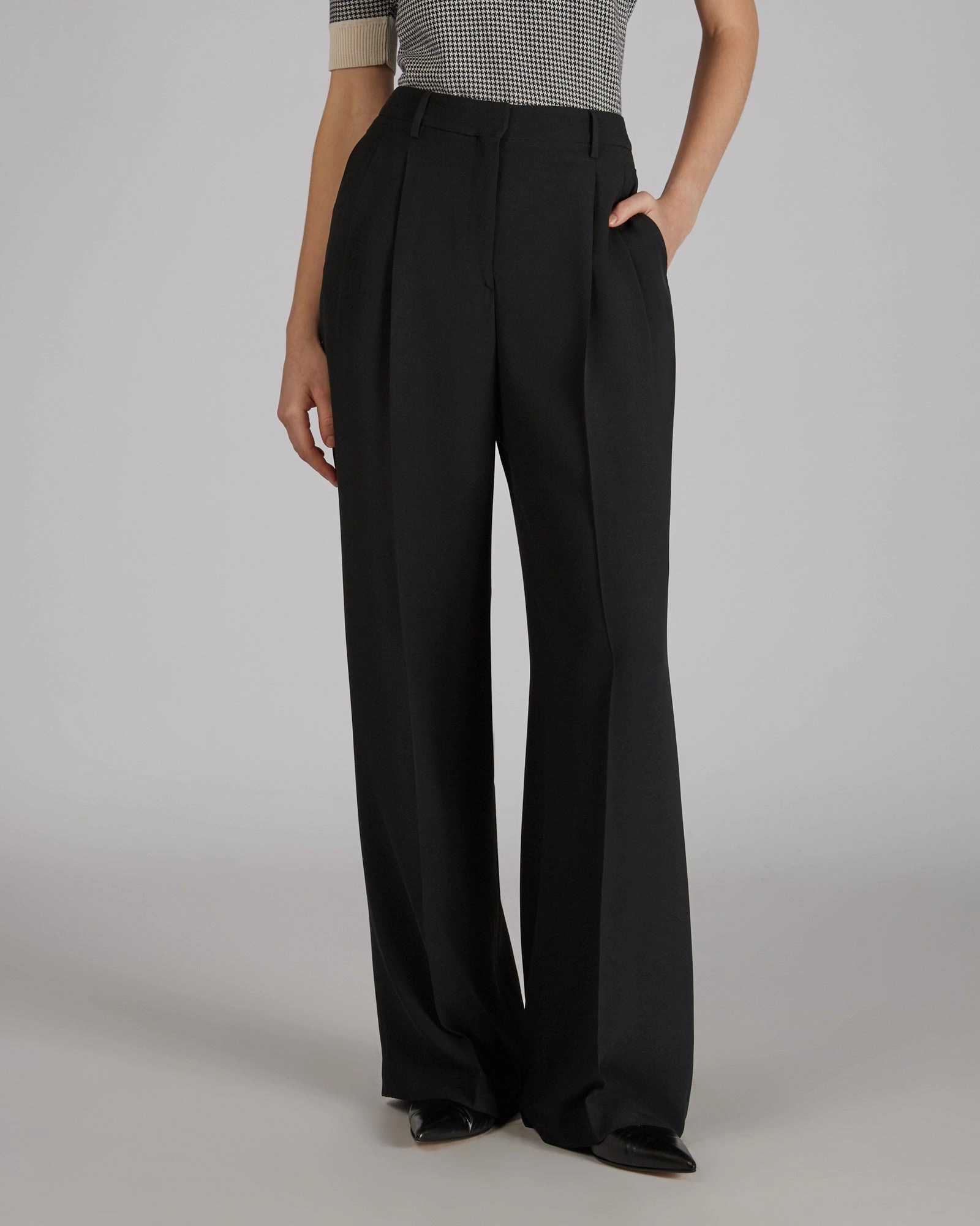 Travel Friendly Silk and acetate cr??pe de chine trousers