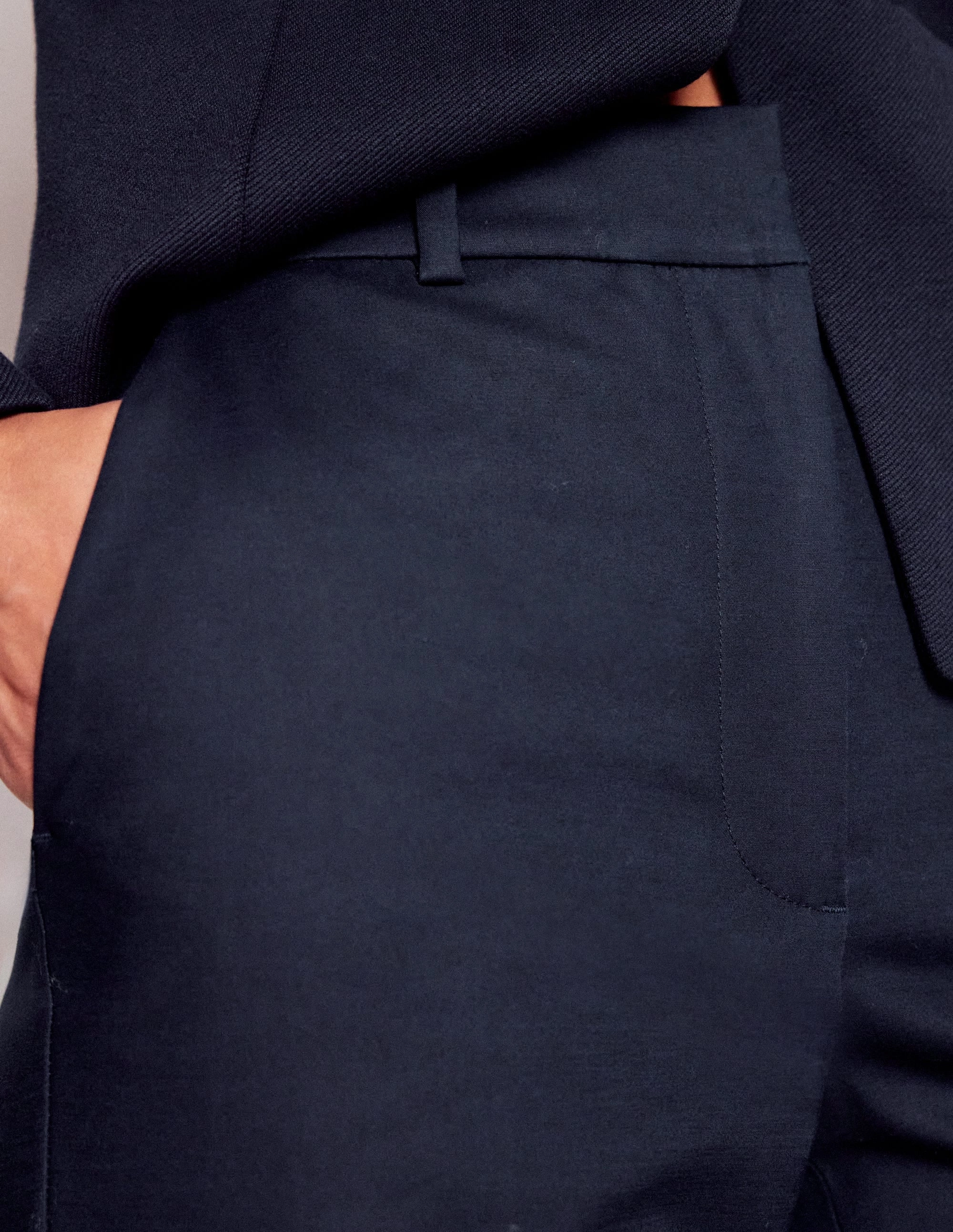 HighRiseWaistband Lightweight Fabric Canonbury 7/8 Trousers-Navy