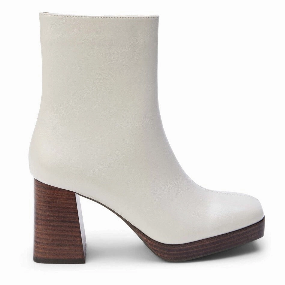 Ergonomic Design Energy Return Midsole Women's Duke *FINAL SALE