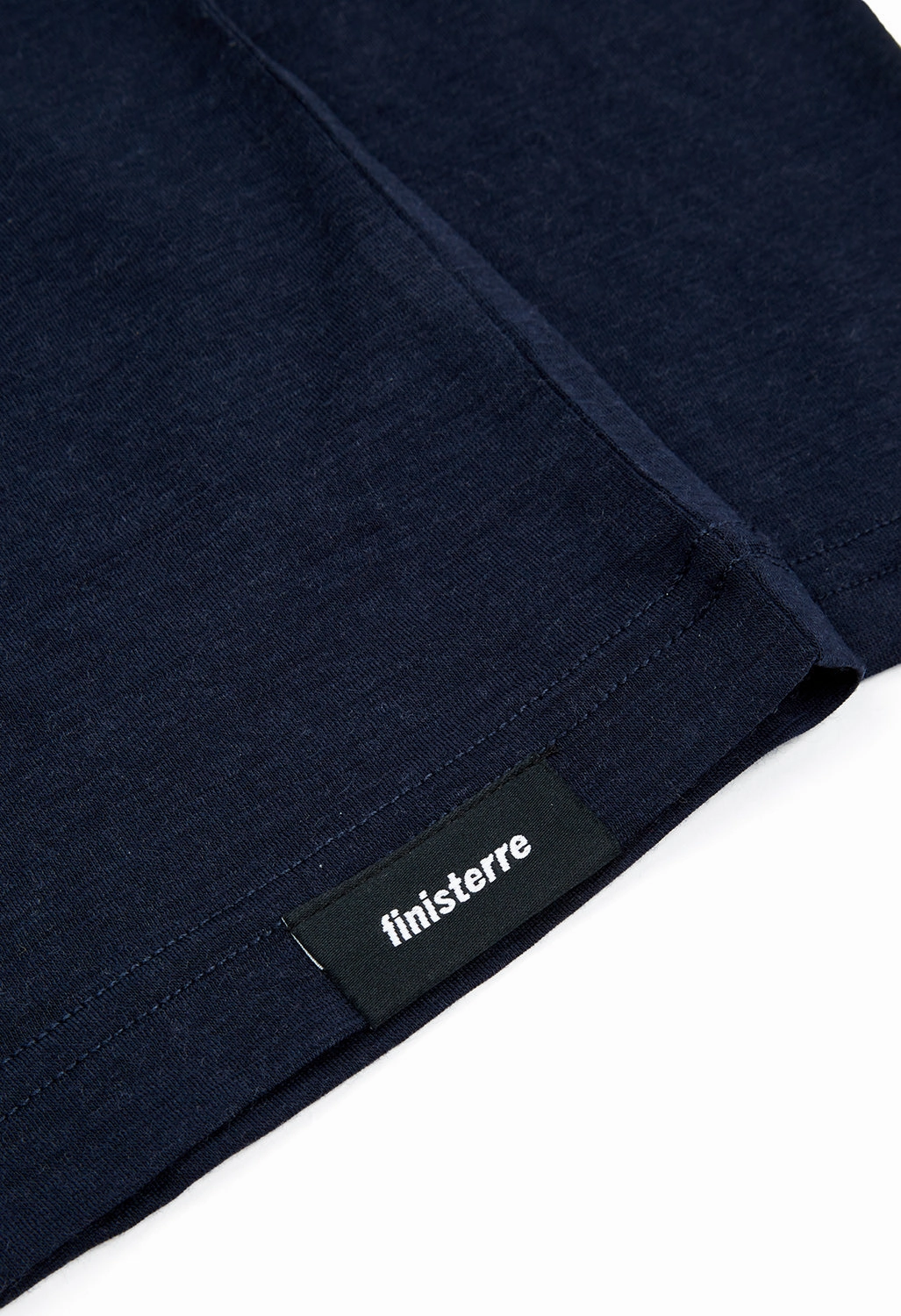 Outdoor Outfit Style Finisterre Men's Seeker Merino Long Sleeve Tee - Navy