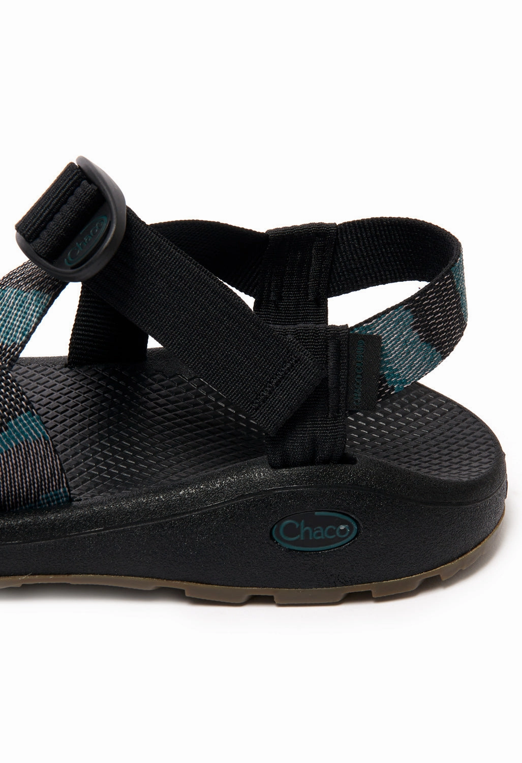 Chaco Men's Z Cloud Sandals - Weave Black Low Profile Footbed Design