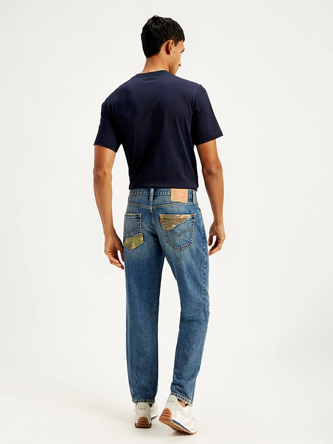 Cool Outfit Men's 550'92 Blue Loose Fit Mid Rise Jeans