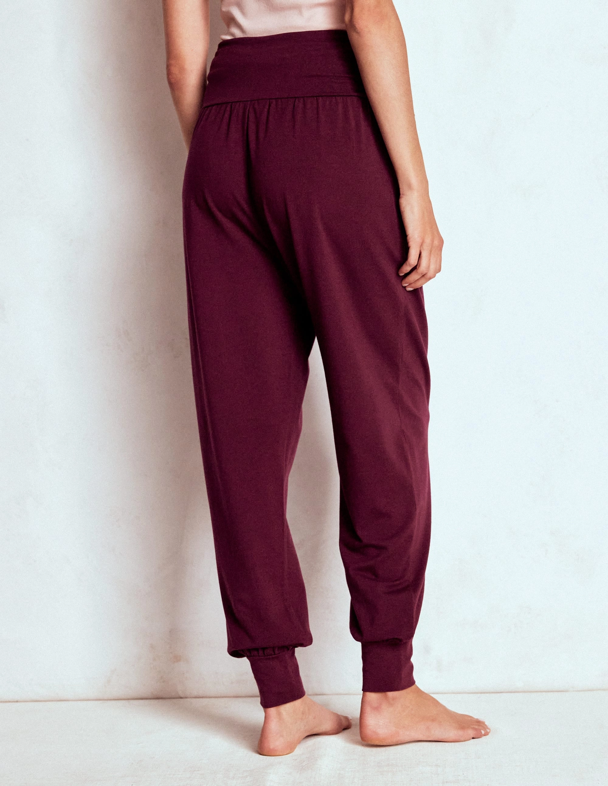 Hareem Jersey Joggers-Deep Wisteria Outdoor Adventure Perfect Fit Wear