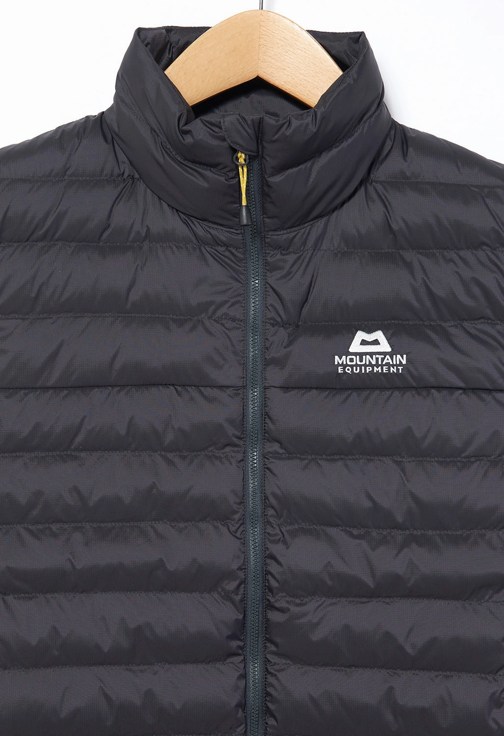 Minimal Detail Mountain Equipment SuperFlux Men's Vest - Obsidian