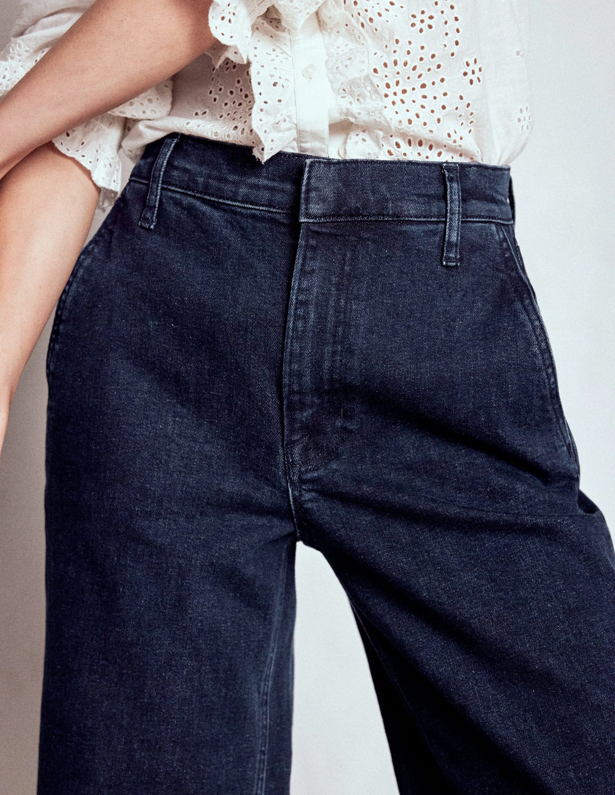 Breathable Comfort Design Utility Style High Rise Clean Wide Jeans-Dark Vintage