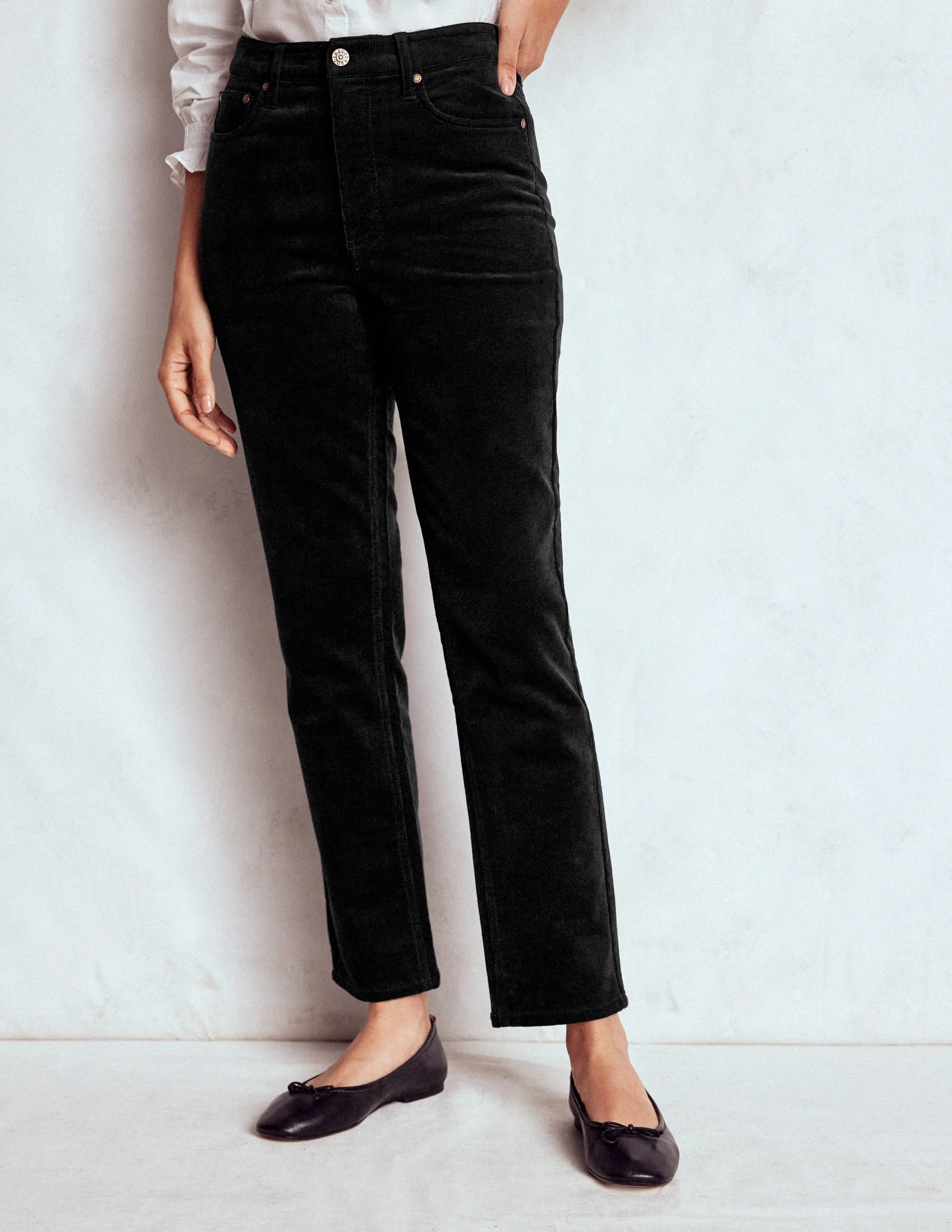 High-Waisted Cord Slim Jeans-Black Fit For Movement Sporty Design