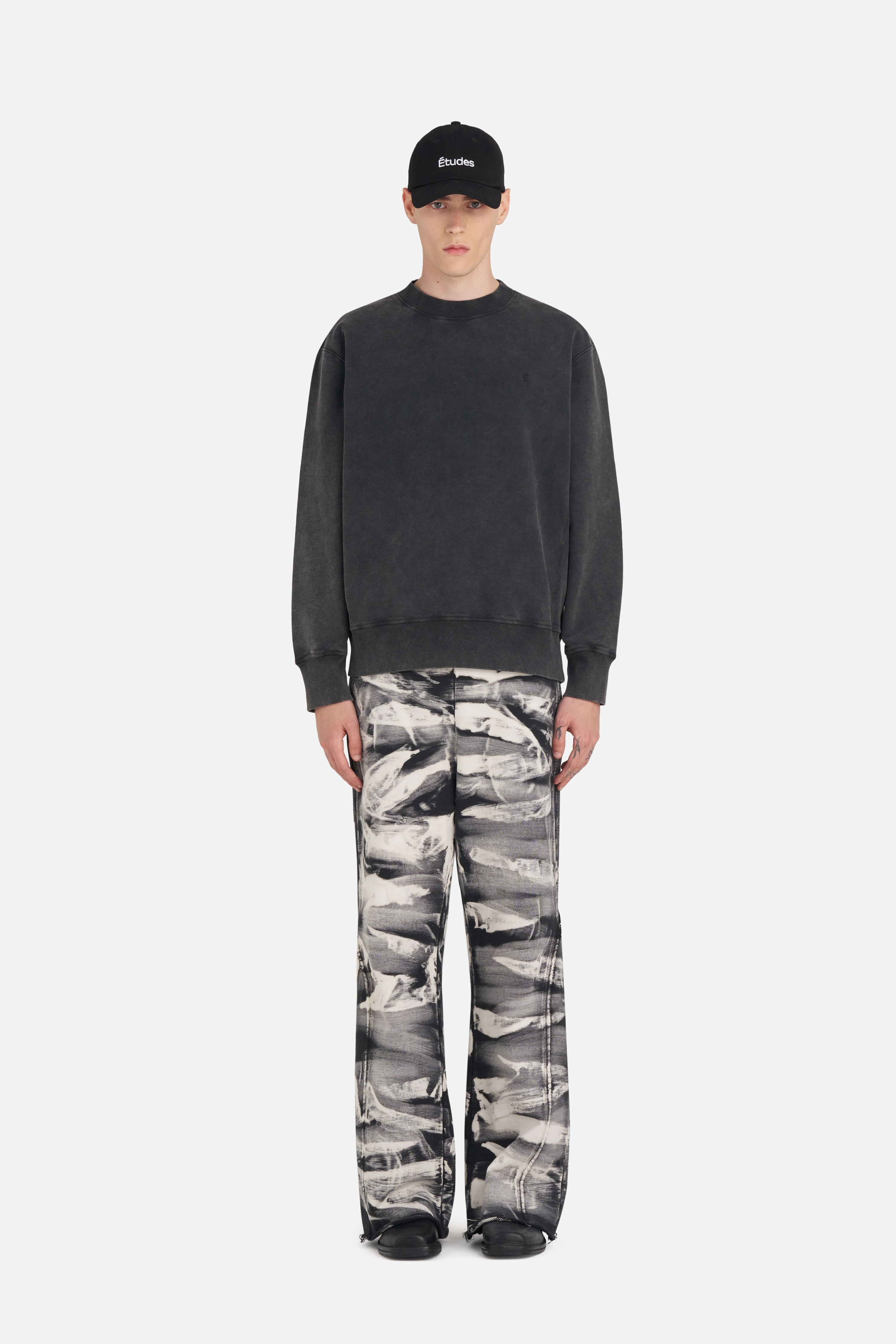 RELAX CREW STARS product launch Simple Layer