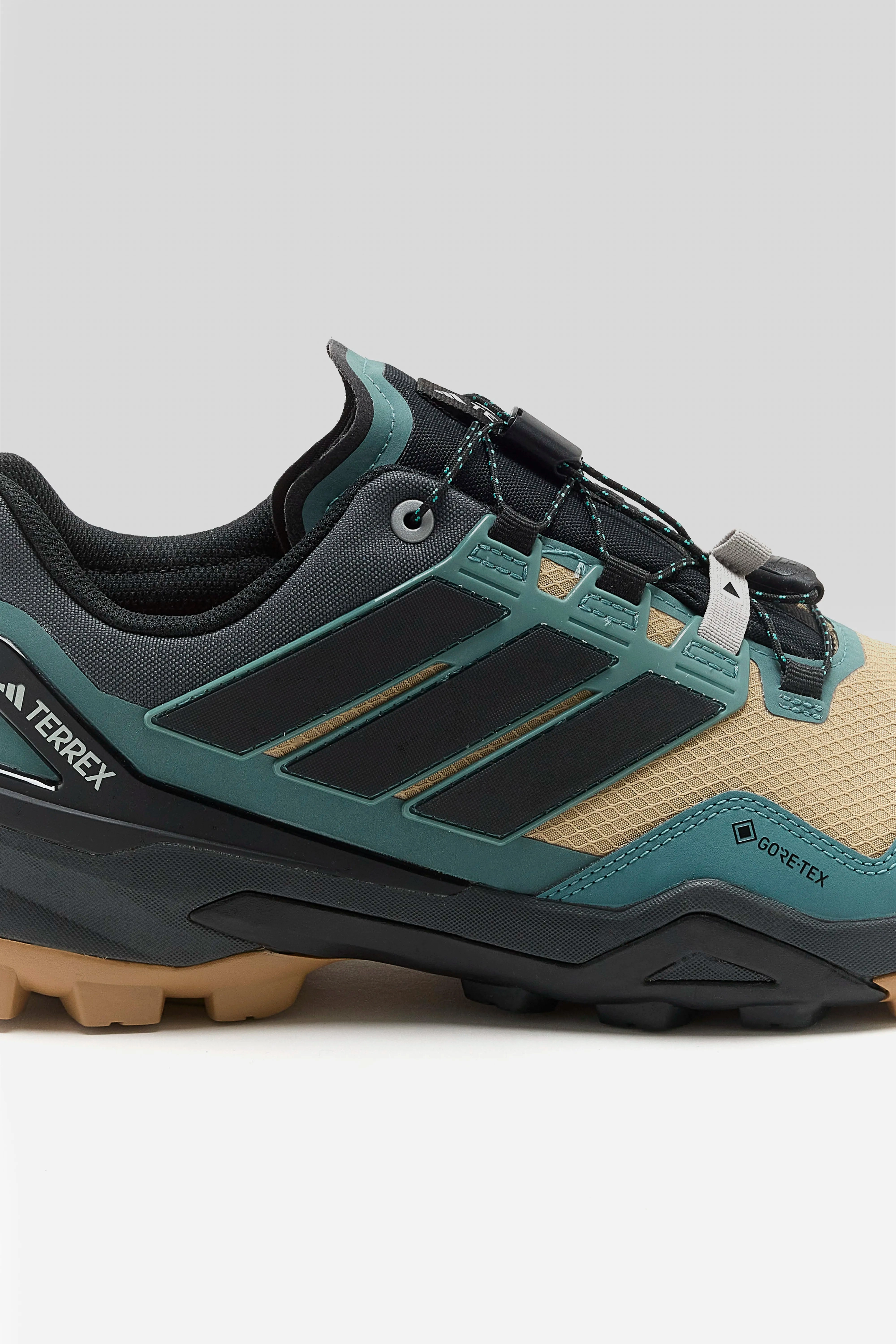 Terrex Skychaser Gore-Tex for Men  (252 / M / BROWN) Muscle Friendly Zero Break In Comfort