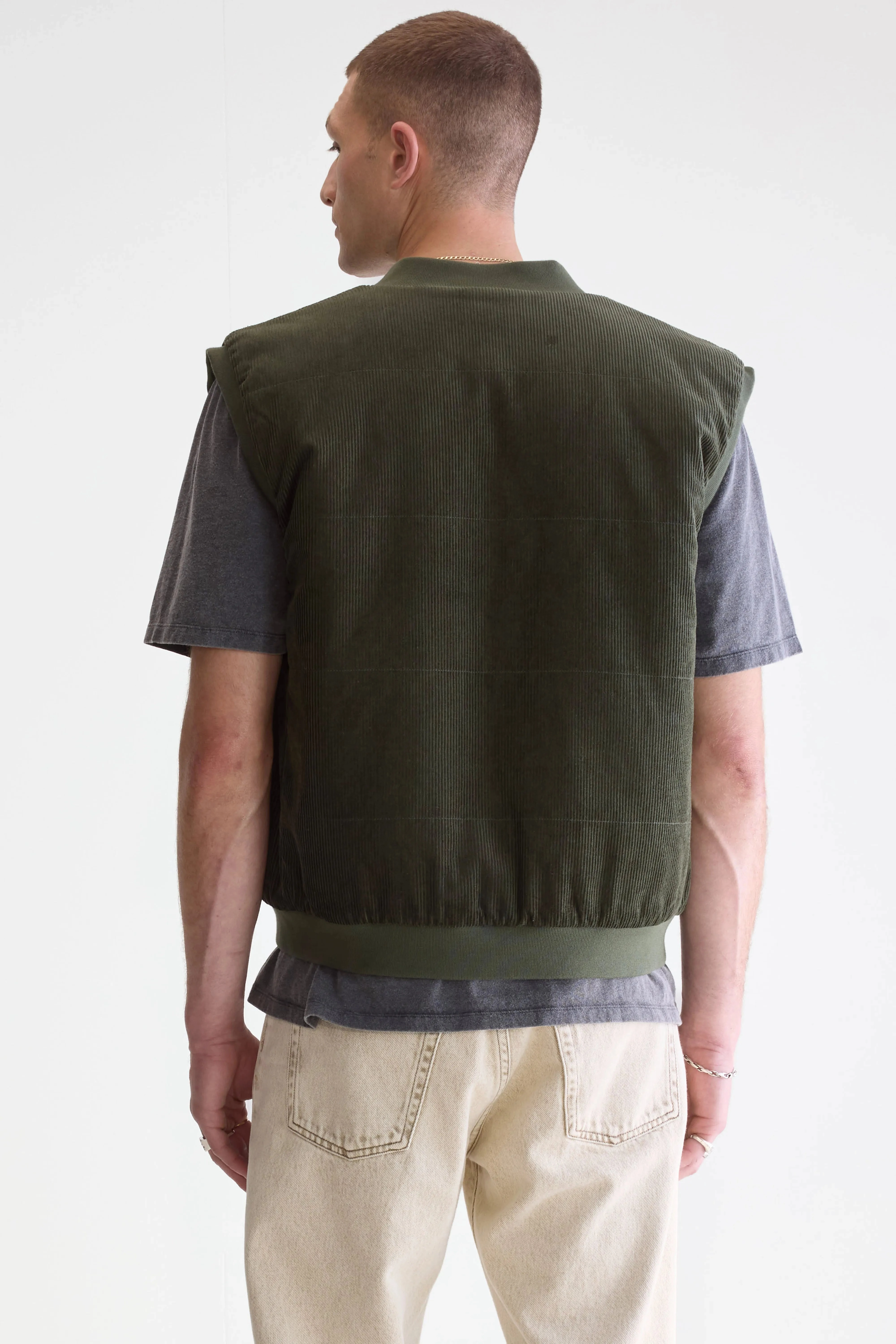 Monochrome Look Jocko bodywarmer (252 / M / DARK OLIVE)