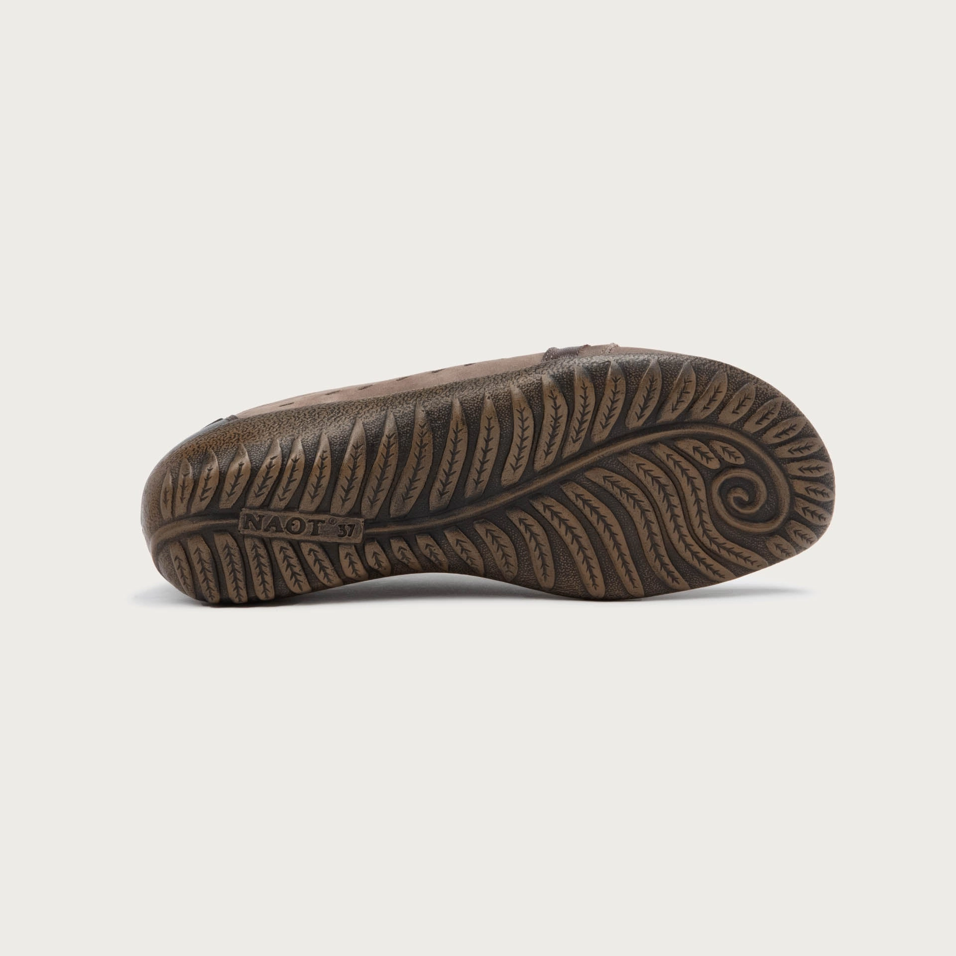 Elevated Comfort Urban Trekking Lalo