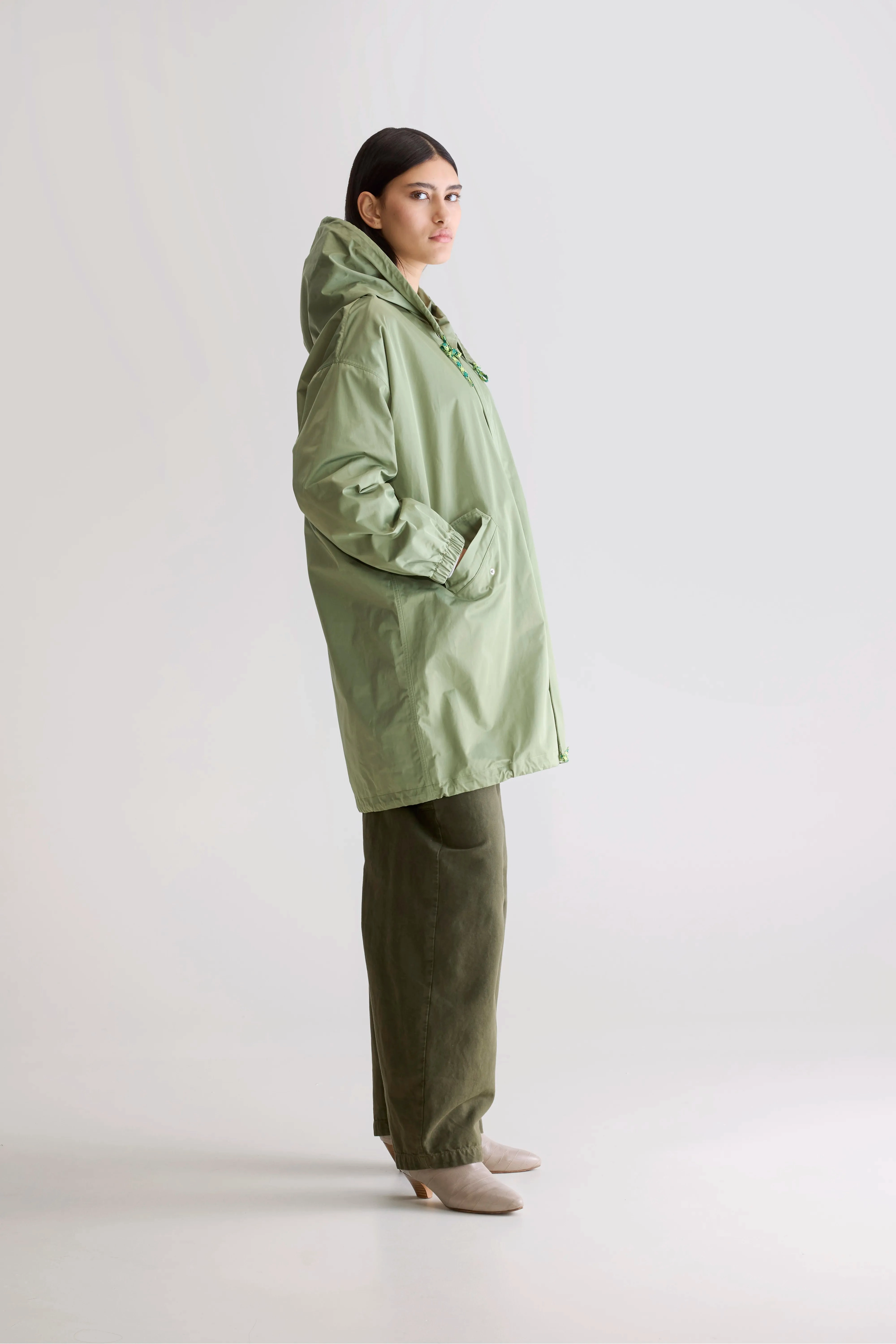 Laos hooded parka (242 / W / THYM) Light Outdoor Layer Seamless Technology