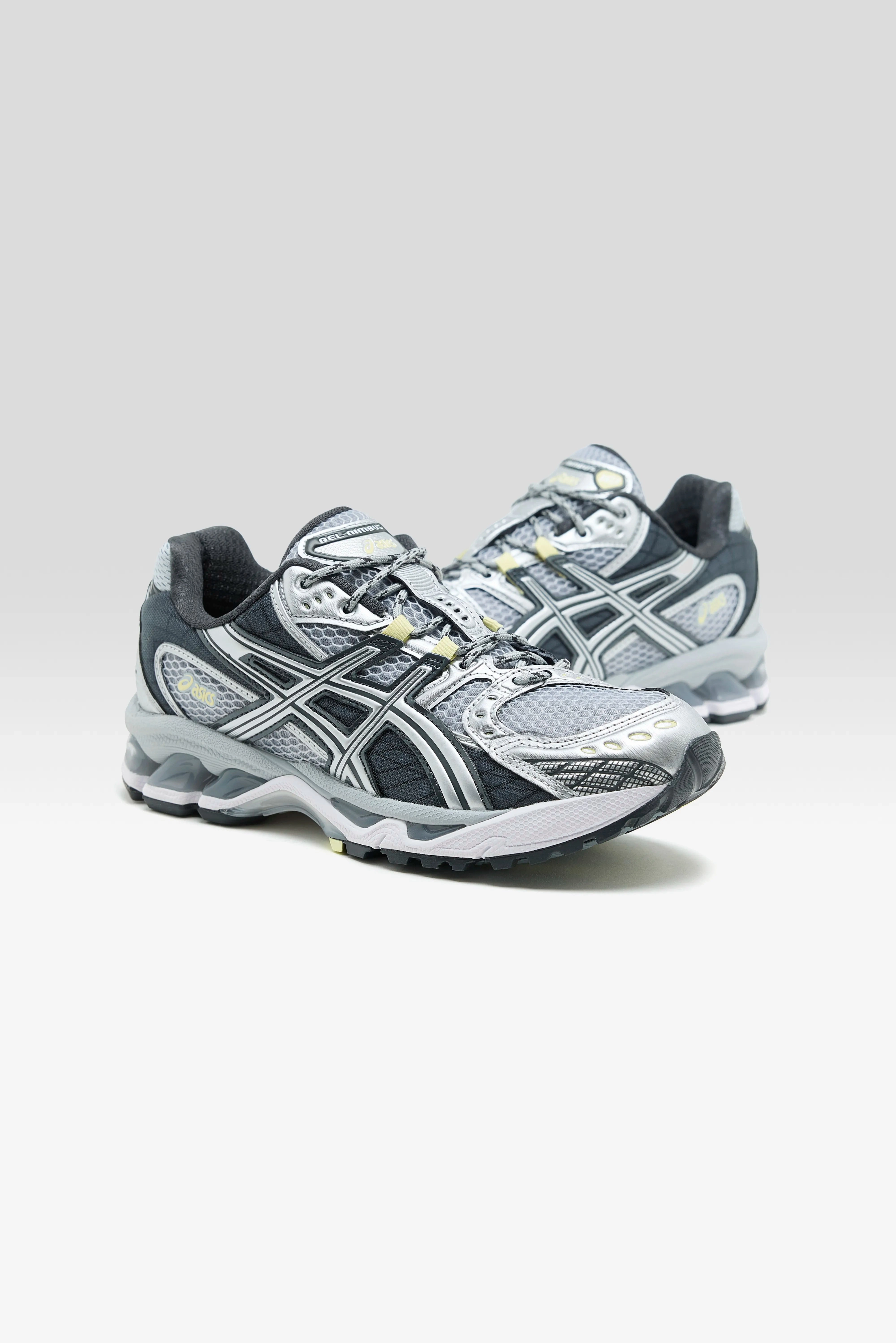 Gel-Nimbus 10.1 for Women  (252 / W / GREY) portable Weekend Vibes