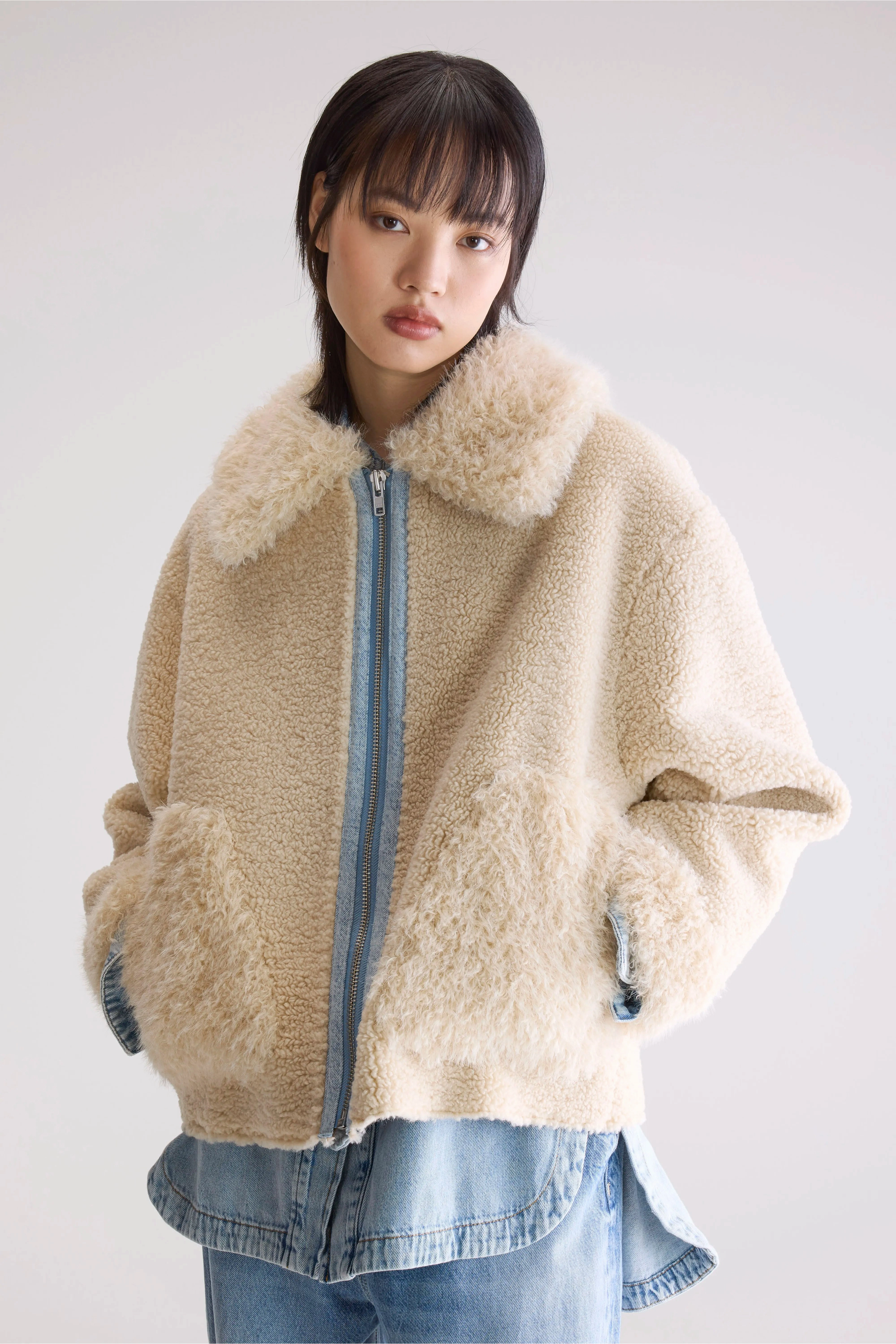 Jakarta faux fur and shearling jacket (252 / W / MINERAL) Flexible Comfort Quick Release Buckle Mechanism