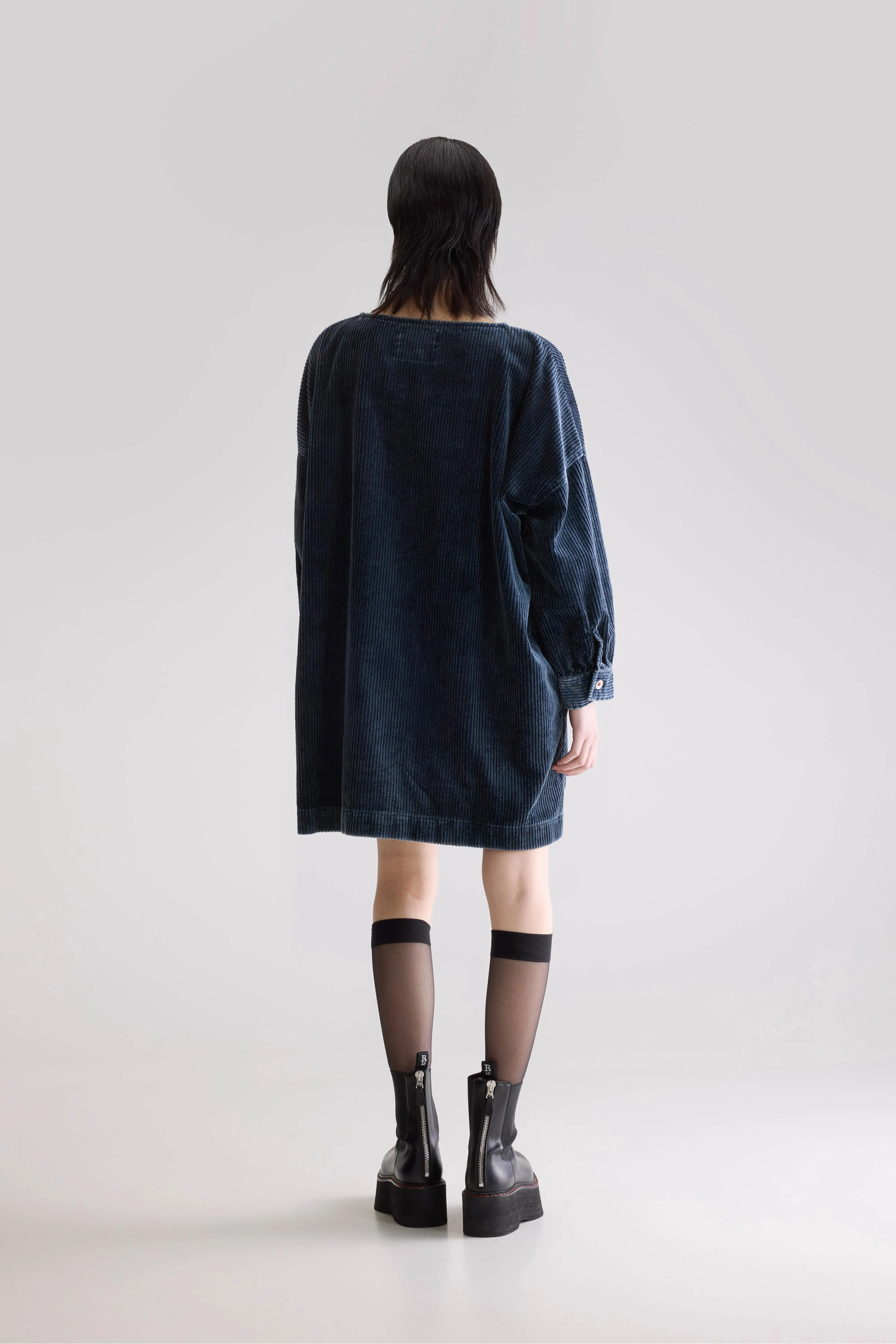 Past corduroy dress (252 / W / BLACK BLUE) Effortless Elegance Romantic-Style
