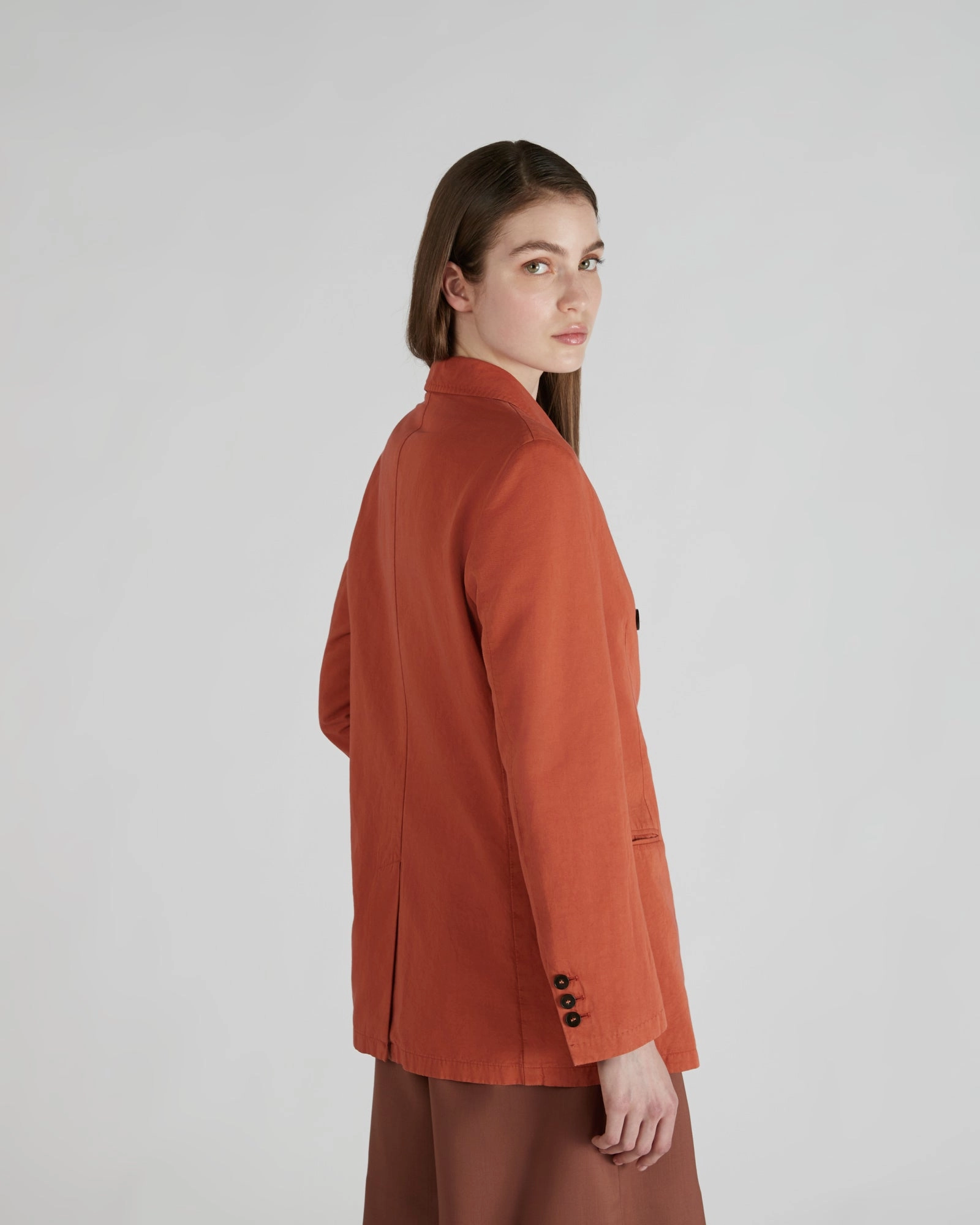 Double-breasted cotton and linen twill SeamSealed Edges Thermal Lining Tech