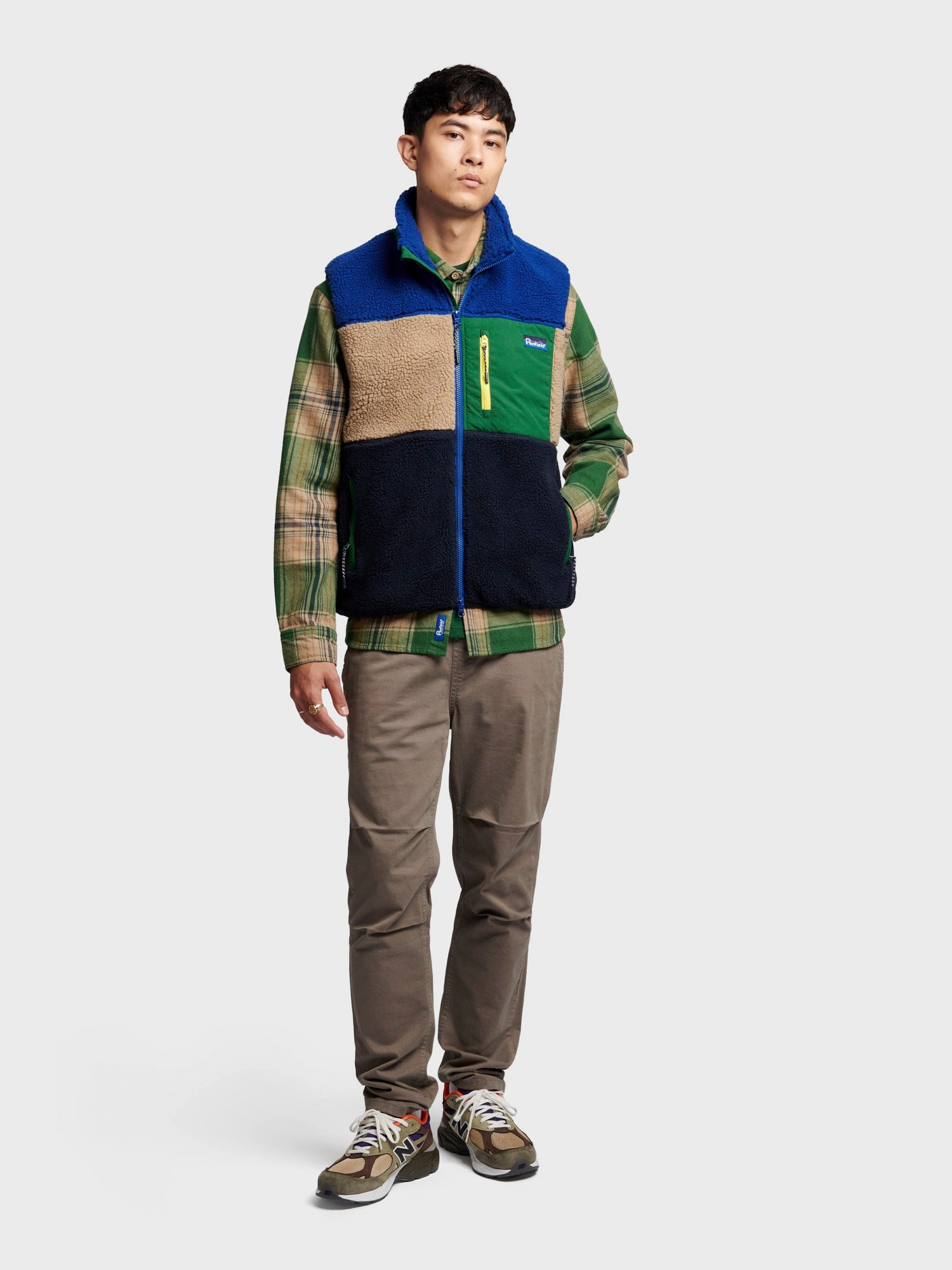 Wind Resistant Fabric TapedZippers Mattawa Fleece Vest in Sodalite Blue
