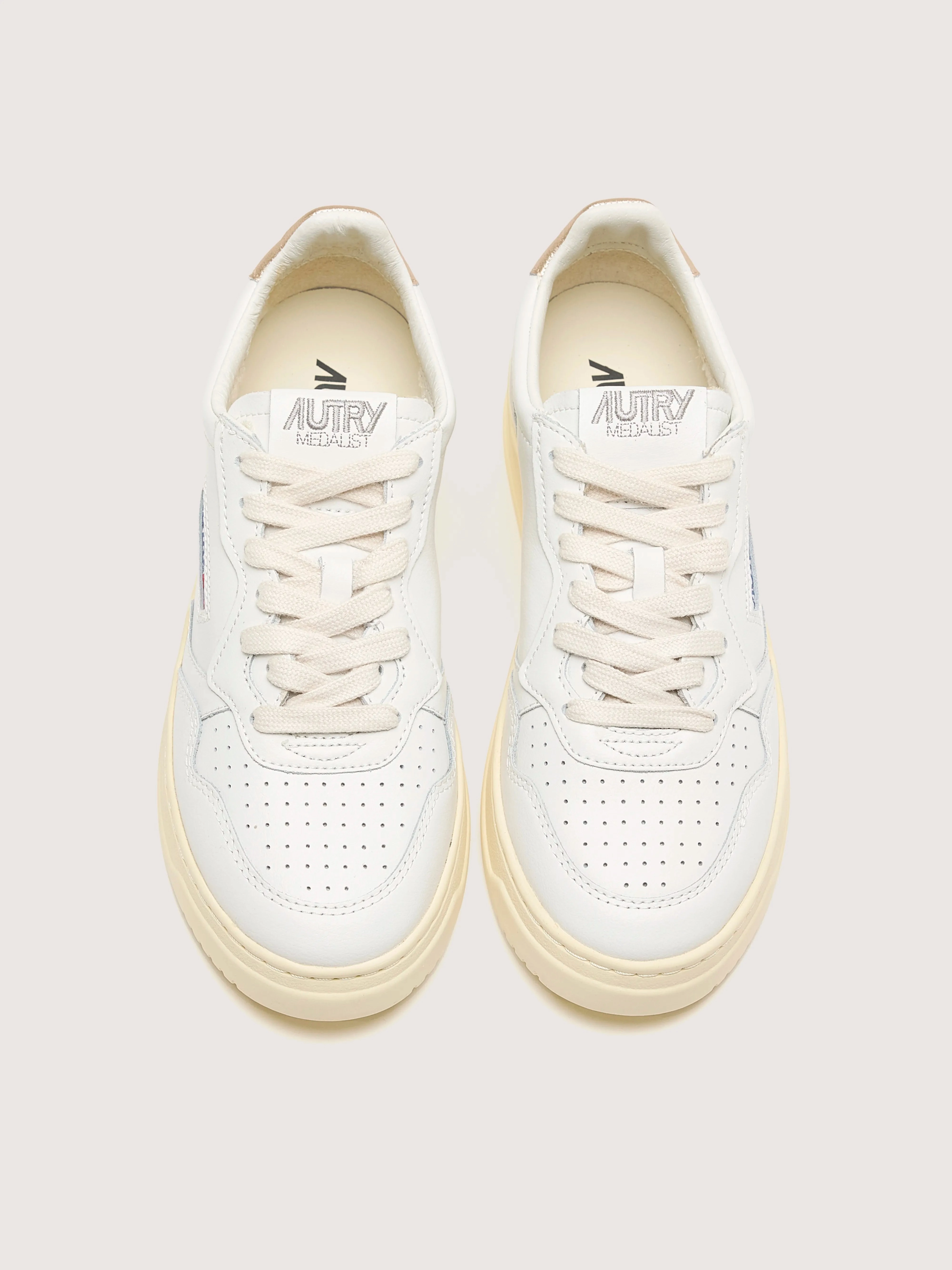 Medalist Low for Women (242 / W / GOLD) Torsion Rigidity System Arch Support Construction