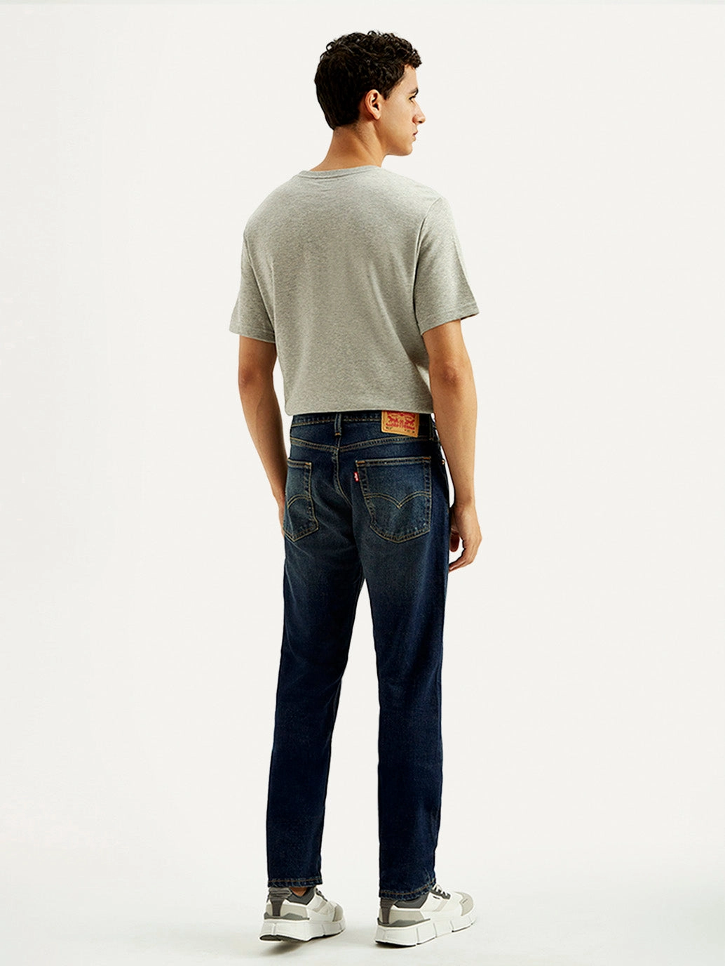 Barrel Leg Construction Neutral Base Men's 513 Dark Blue Slim Straight Fit Mid Rise Jeans