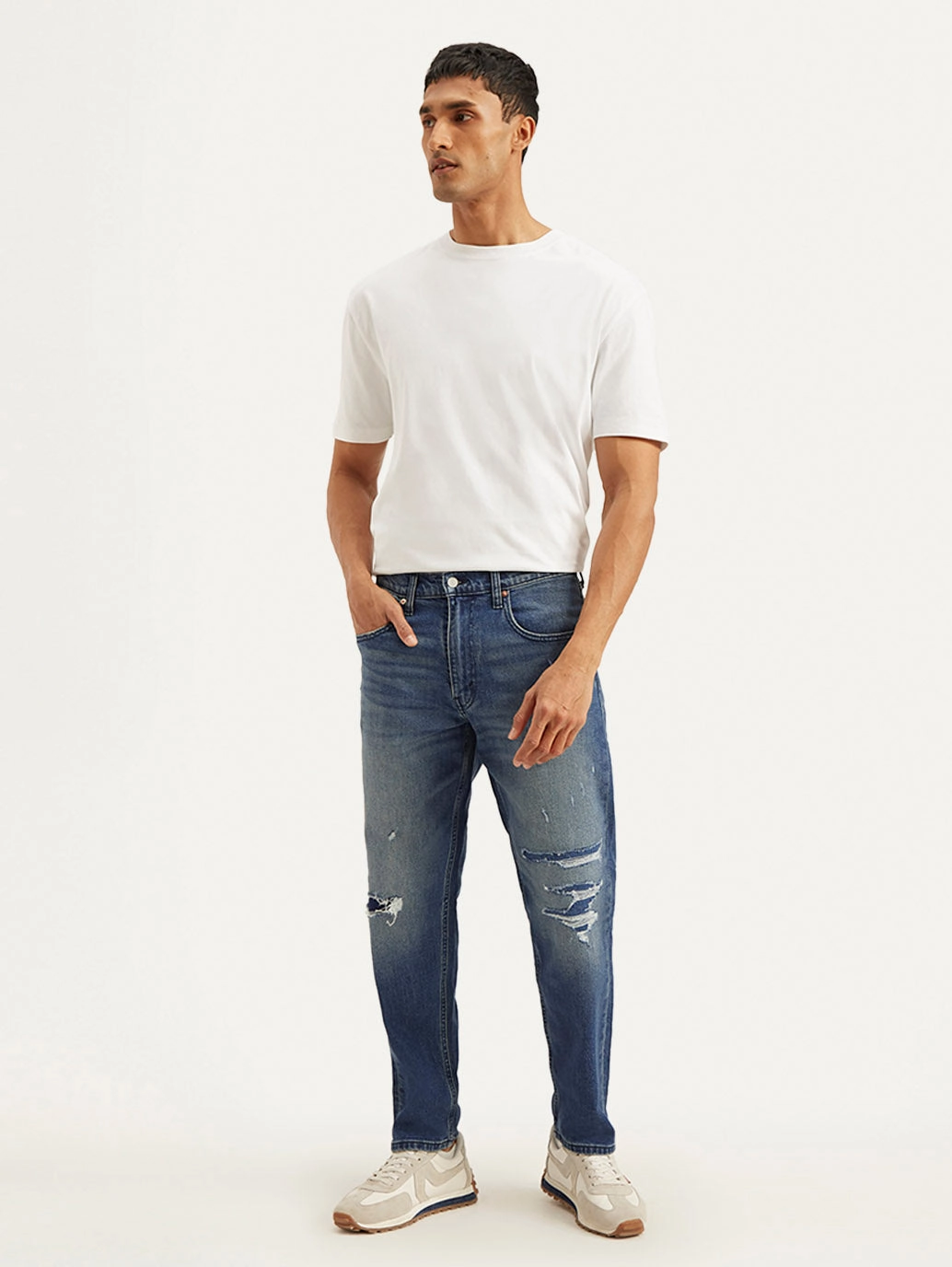 Weekend Uniform Men's 550'92 Blue Loose Fit Mid Rise Jeans