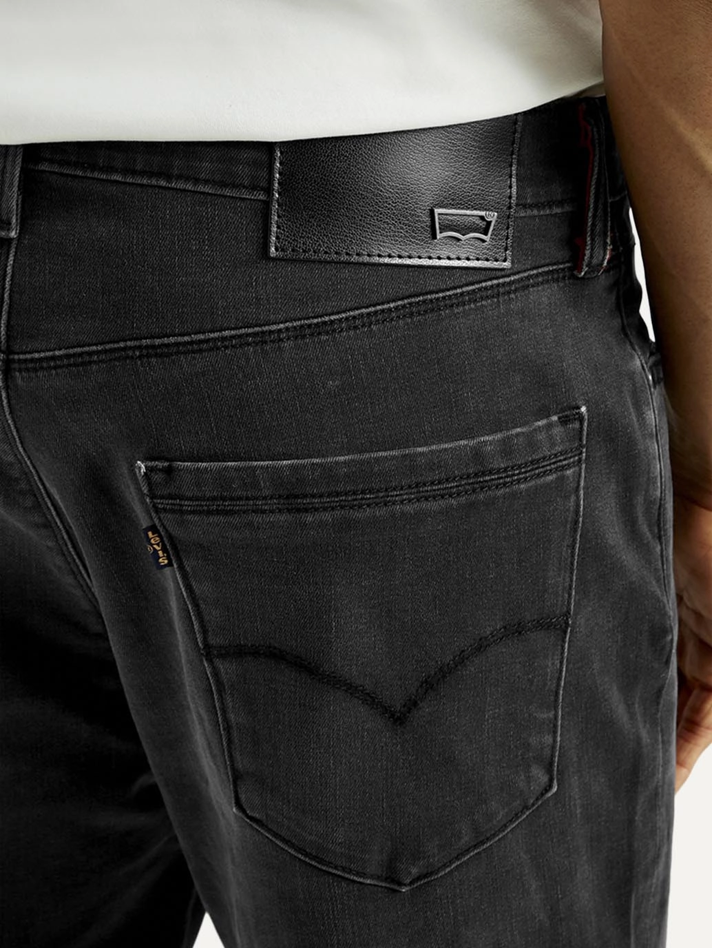 Men's Redloop 541 Black Athletic Tapered Fit Mid Rise Jeans Casual Essentials