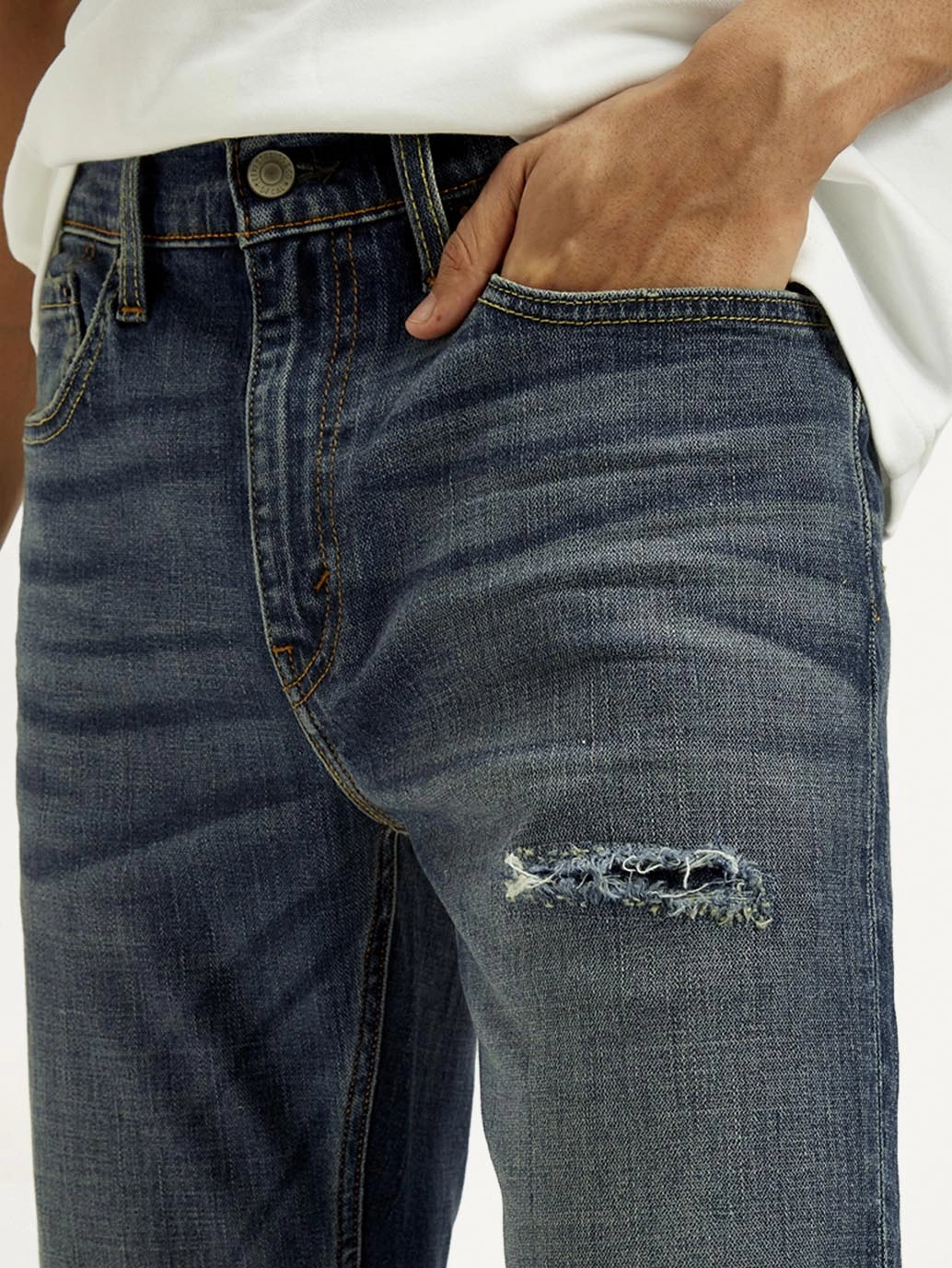 Perfect Fit Design Versatile Weekend Style Men's Tinted 527 Dark Indigo Bootcut Fit Mid Rise Jeans