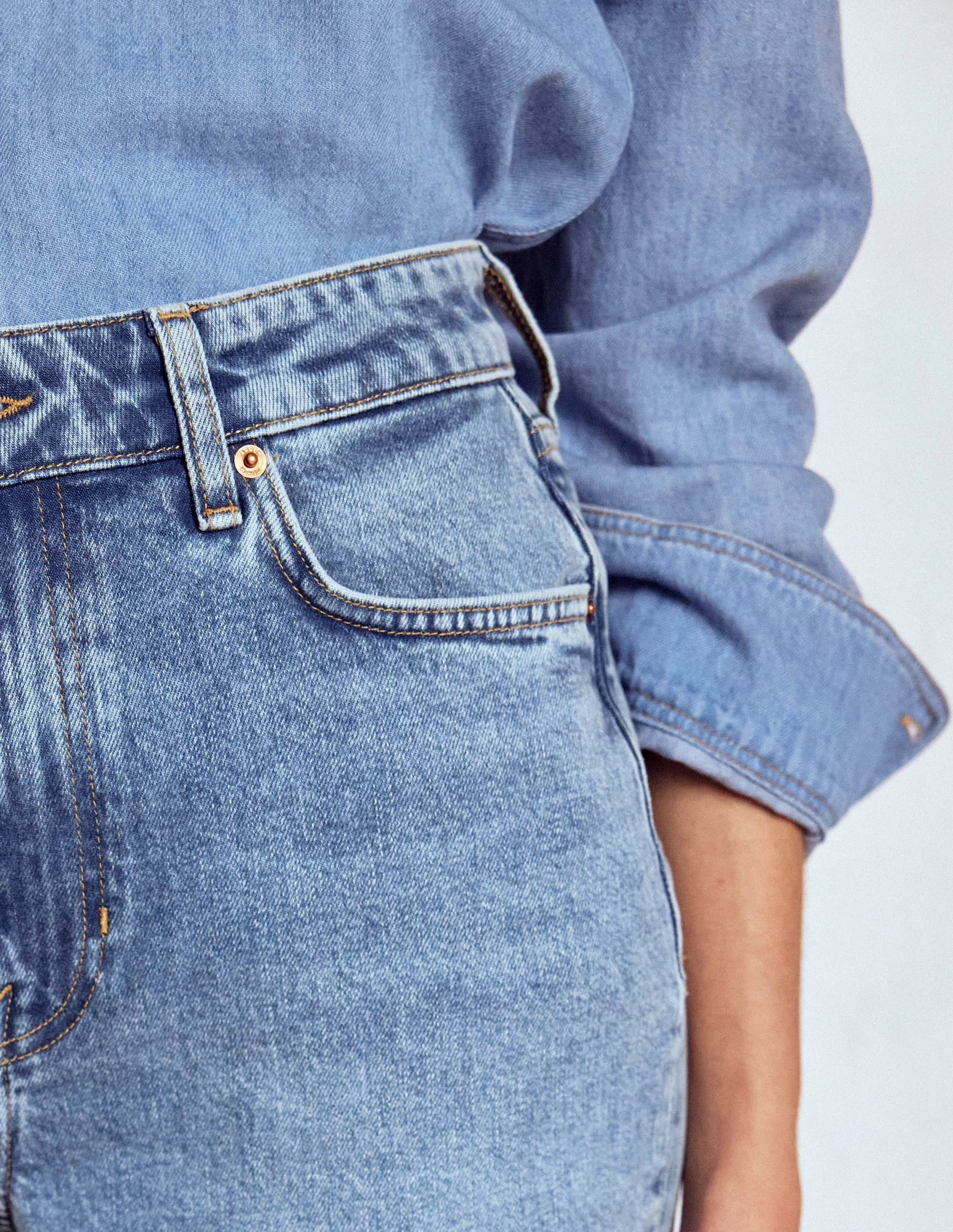 Chill Ready Mid Rise Stretch Jeans-Light Vintage