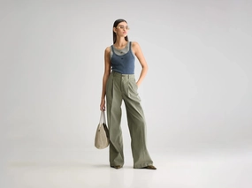 Viktor formal trousers (251 / W / DUSTY OLIVE) Essential Look